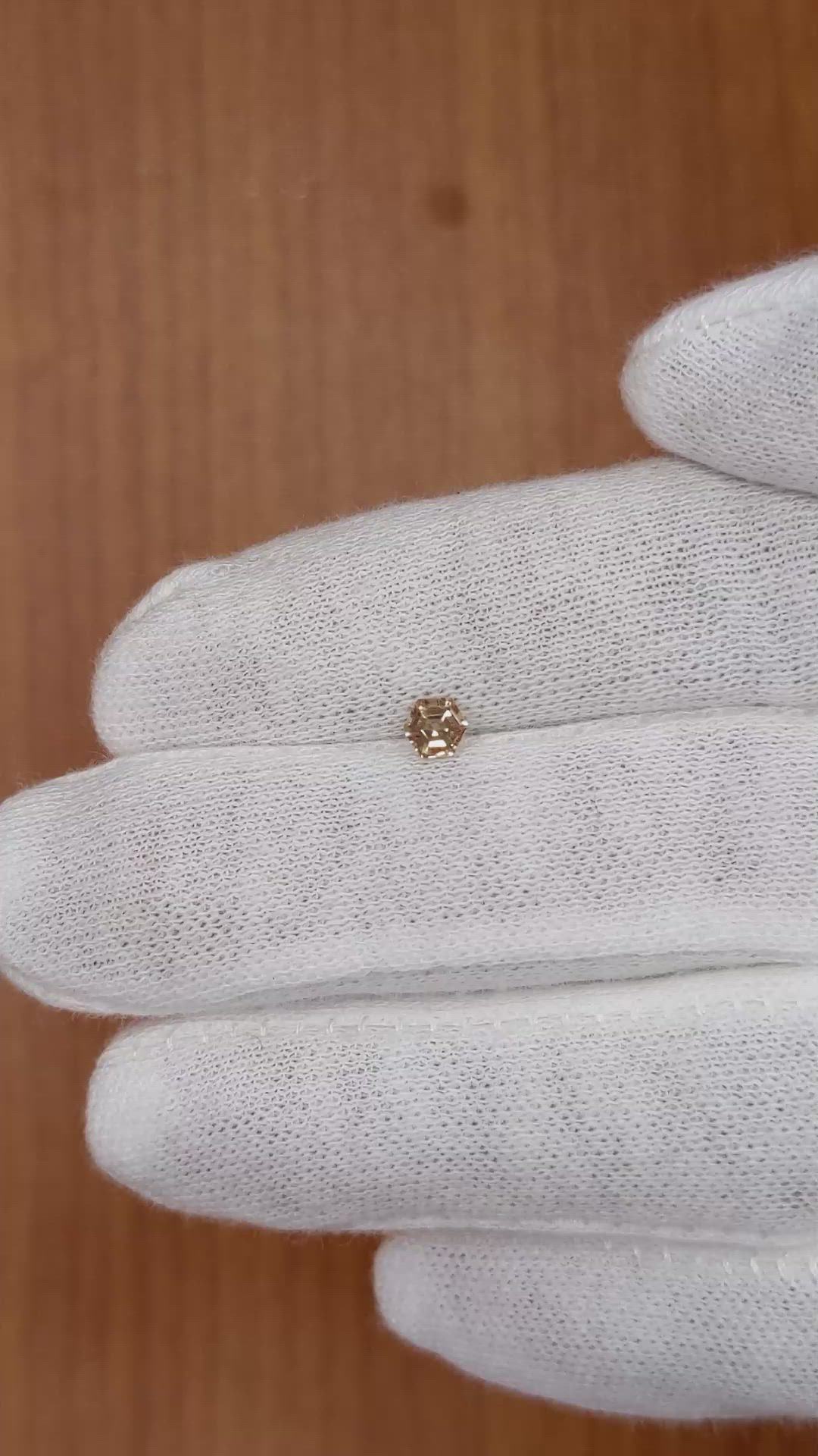 0.28 Ct. Brown Sapphire from Ceylon (Sri Lanka) Size Video