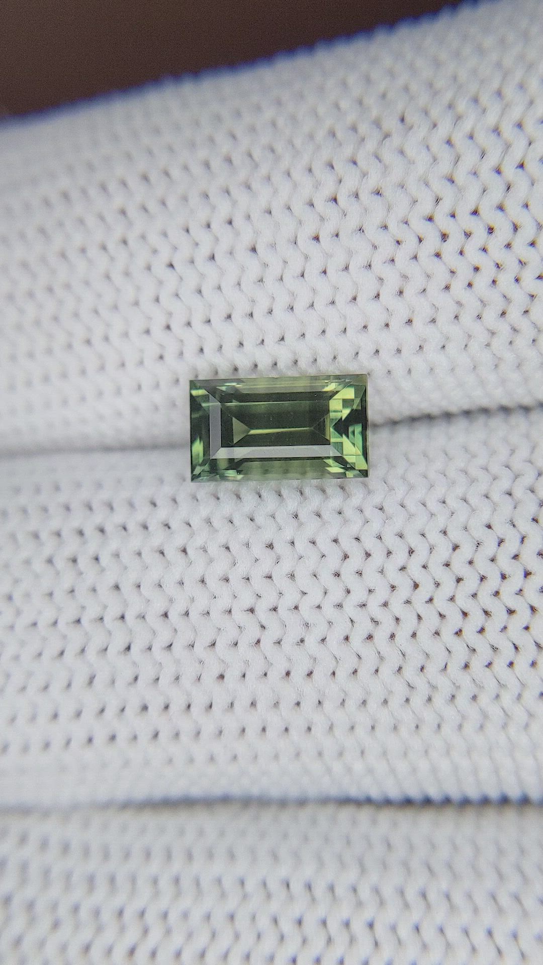 1.68 Ct. Yellowish Green Sapphire from Ceylon (Sri Lanka) Size Video