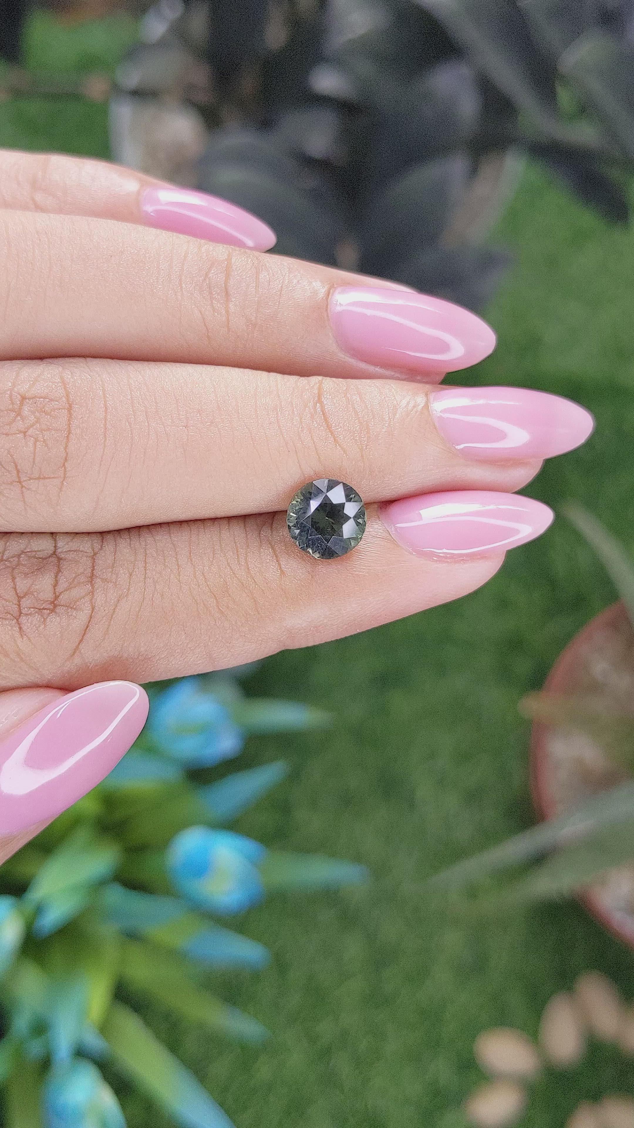 1.80 Ct. Yellowish Green Sapphire from Ceylon (Sri Lanka) Size Video