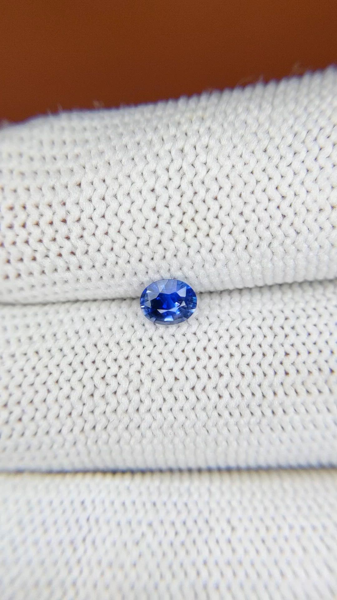 0.45 Ct. Blue Sapphire from Ceylon (Sri Lanka) Size Video