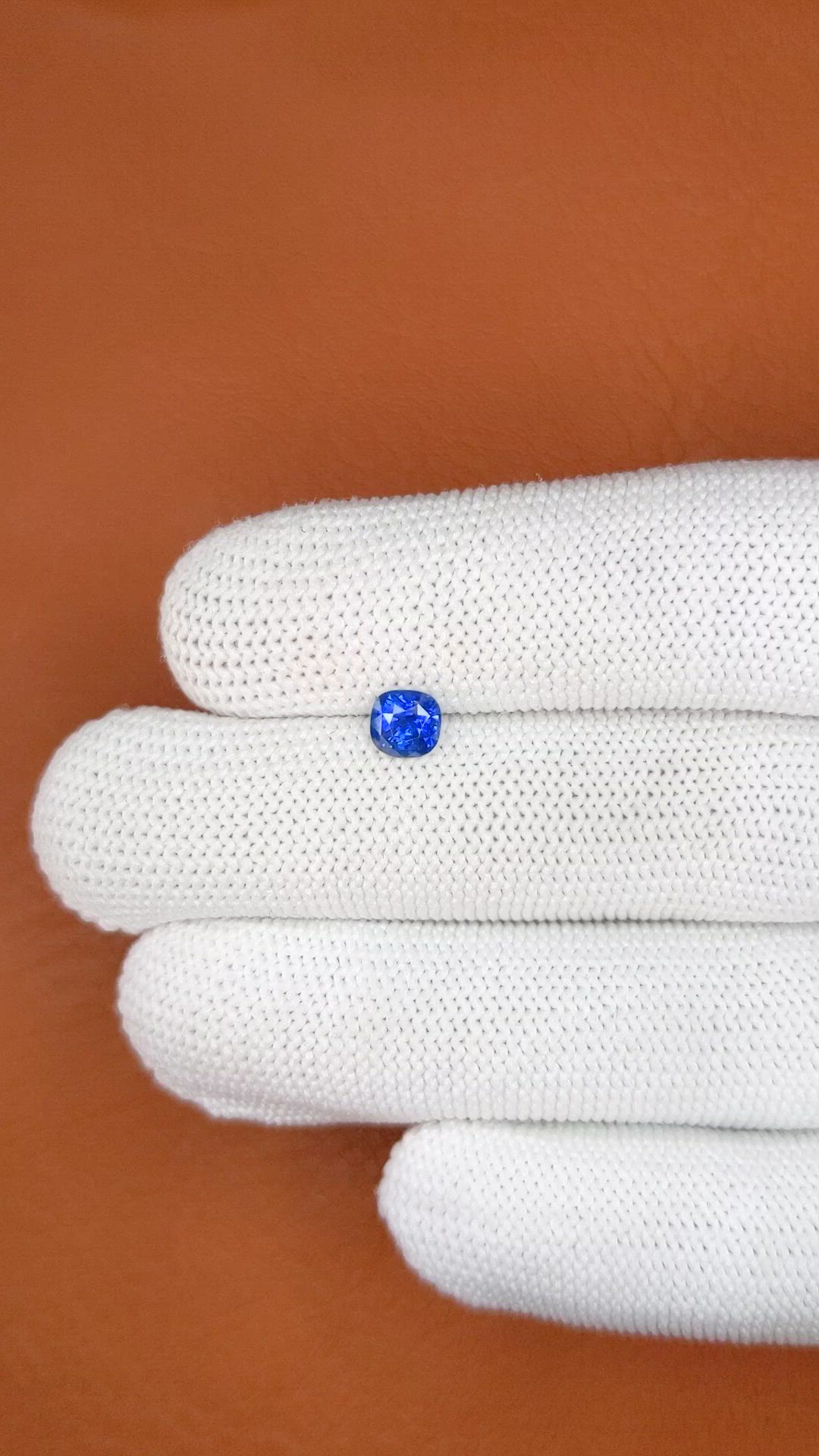 0.75 Ct. Blue Sapphire from Ceylon (Sri Lanka) Size Video
