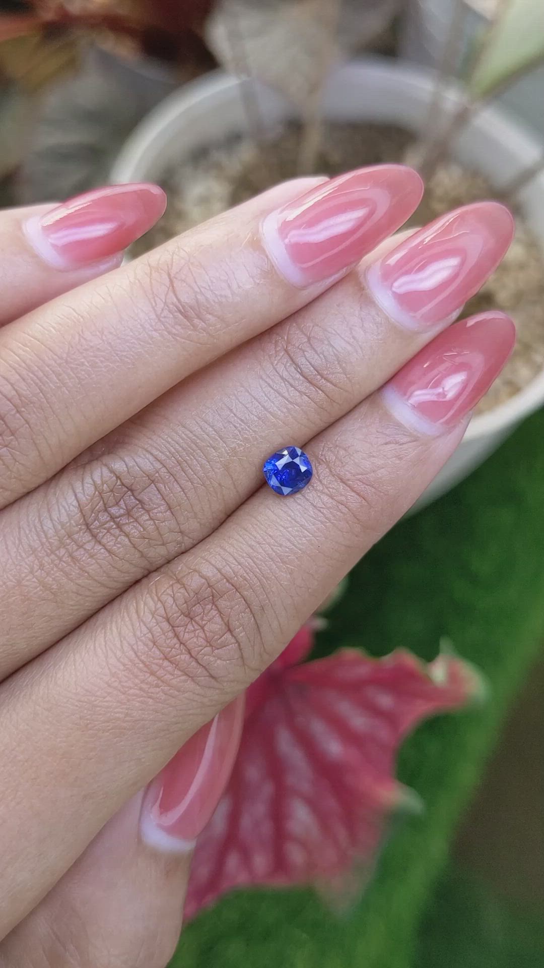 0.75 Ct. Blue Sapphire from Ceylon (Sri Lanka) Size Video