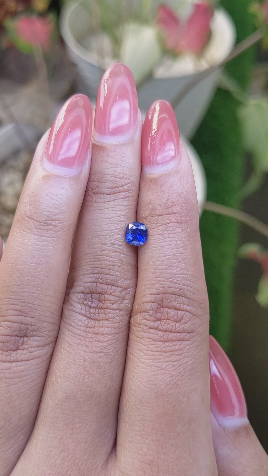 0.75 Ct. Blue Sapphire from Ceylon (Sri Lanka) Size Video