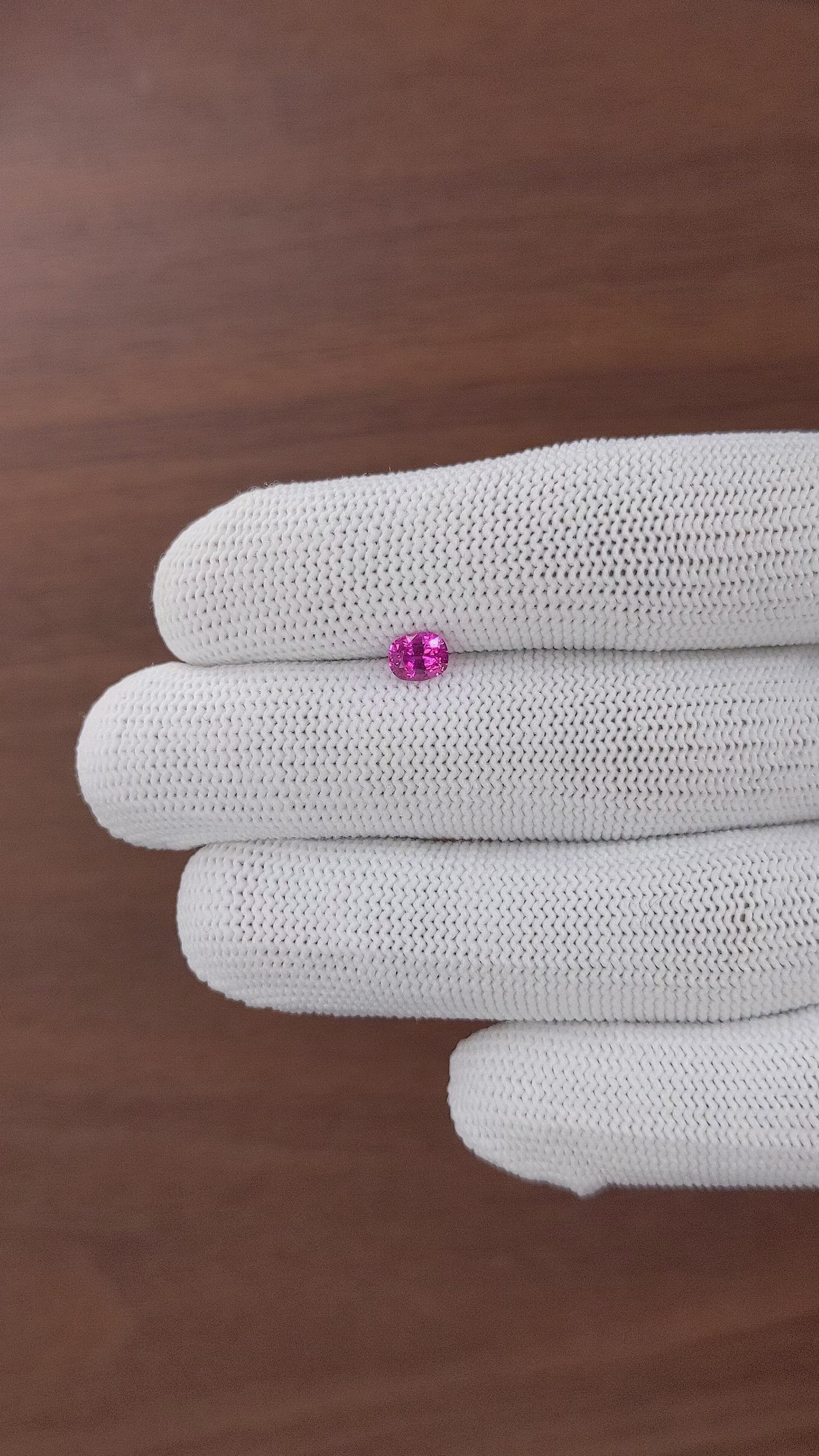 0.70 Ct. Purplish Pink Sapphire from Tanzania Size Video