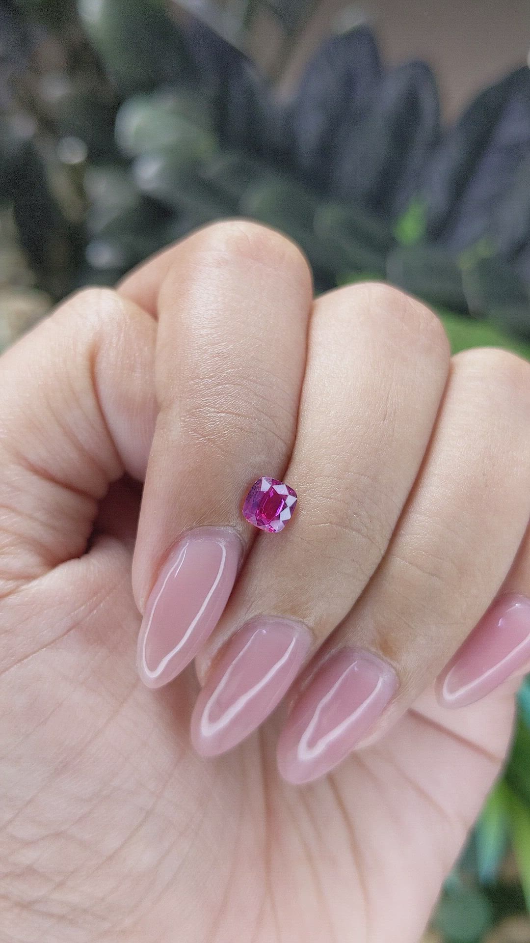 0.70 Ct. Purplish Pink Sapphire from Tanzania Size Video