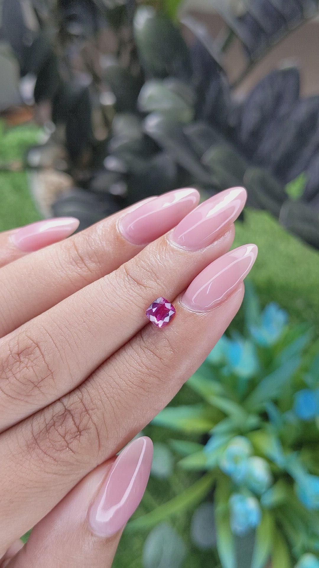 0.70 Ct. Purplish Pink Sapphire from Tanzania Size Video