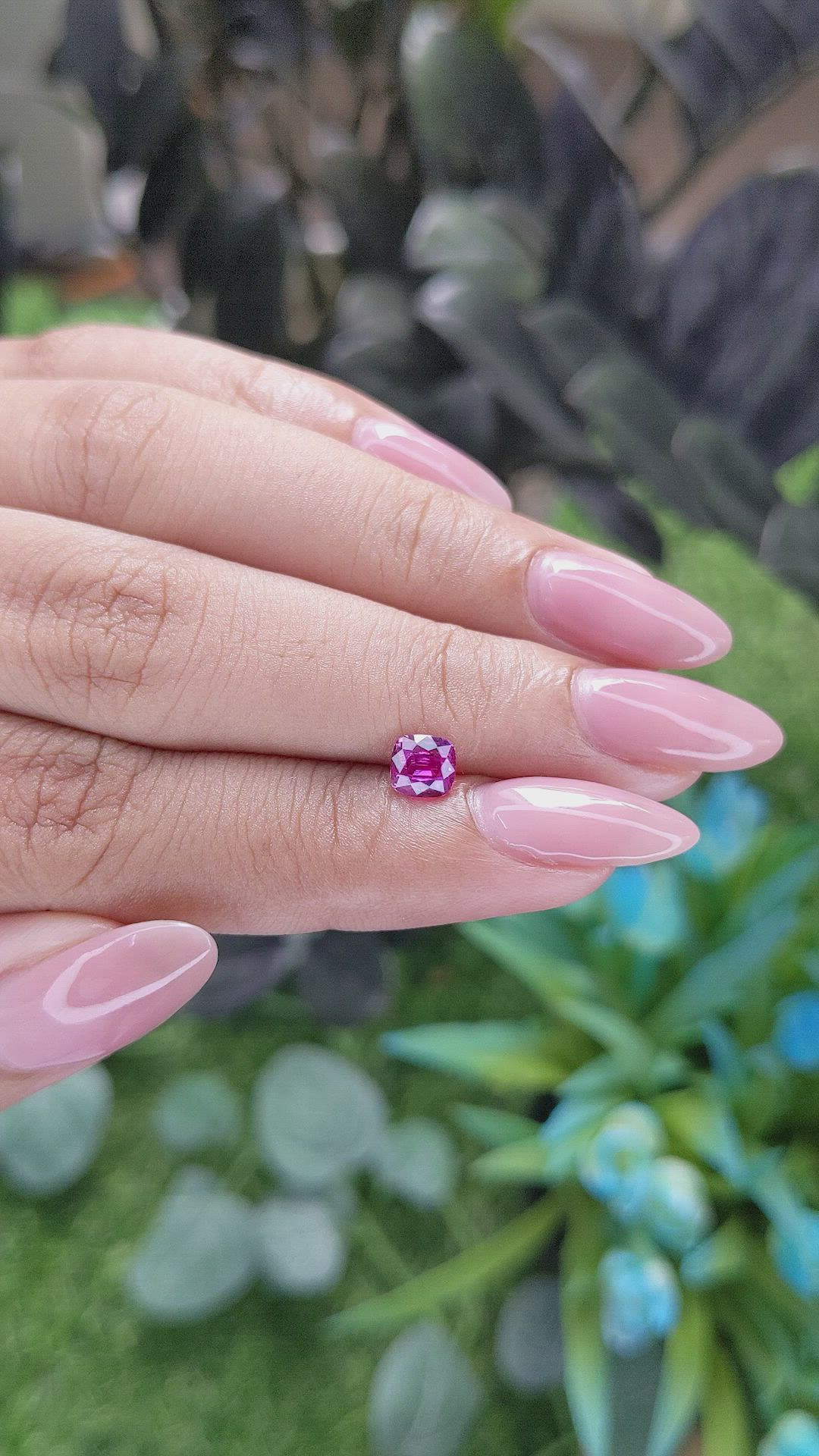 0.70 Ct. Purplish Pink Sapphire from Tanzania Size Video