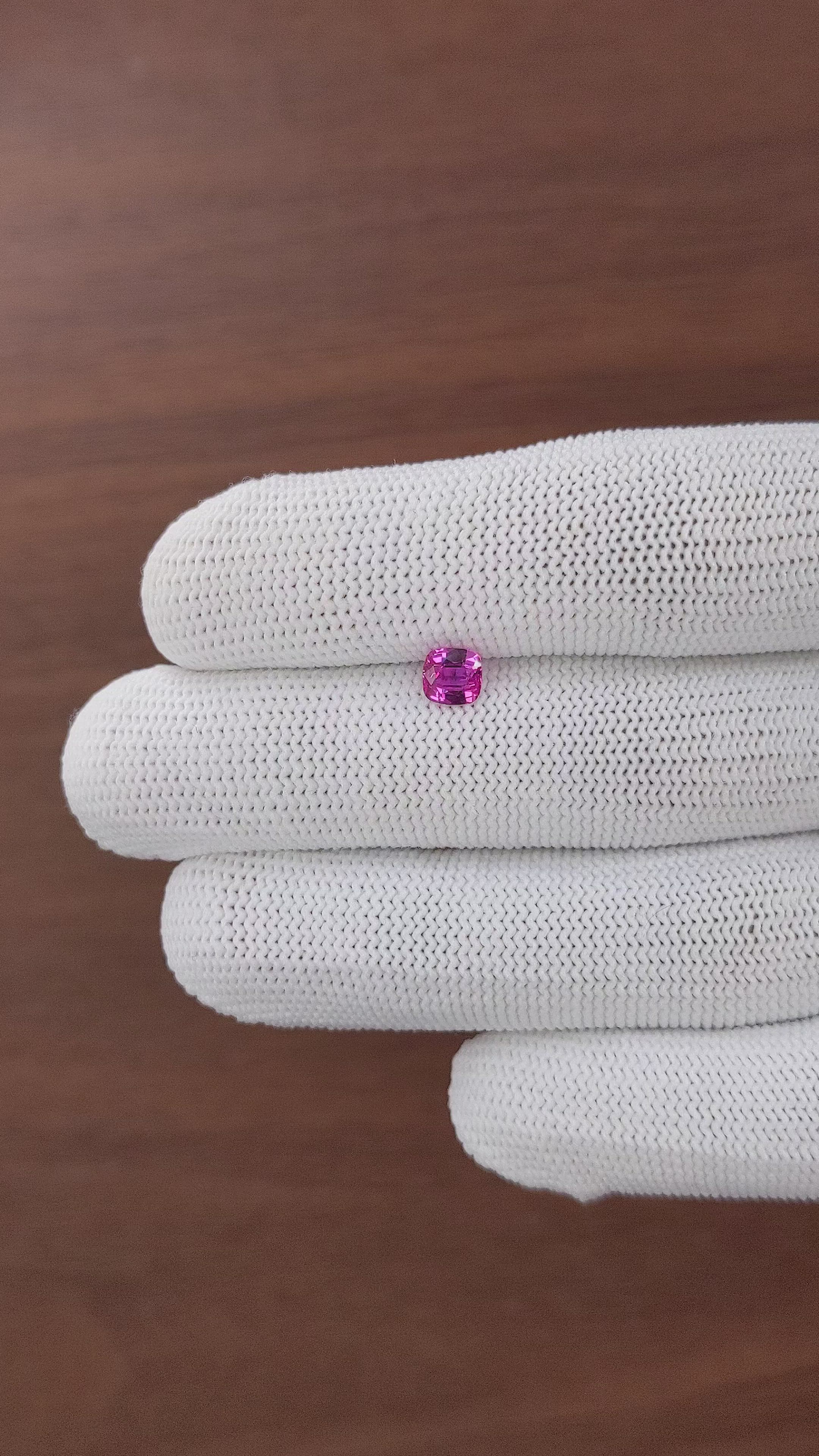 0.70 Ct. Purplish Pink Sapphire from Tanzania Size Video
