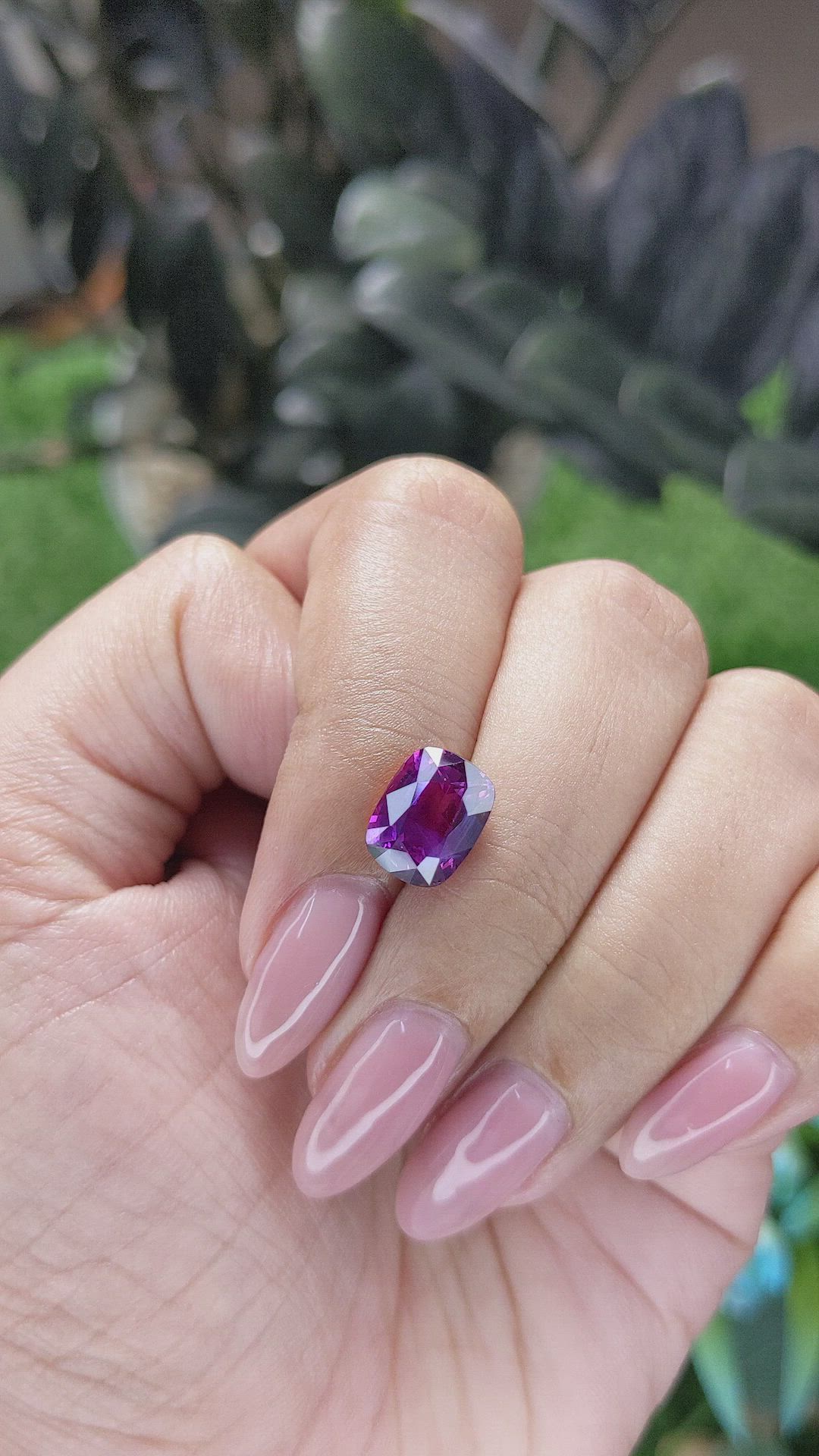 4.06 Ct. Pinkish Purple Sapphire from Tanzania Size Video