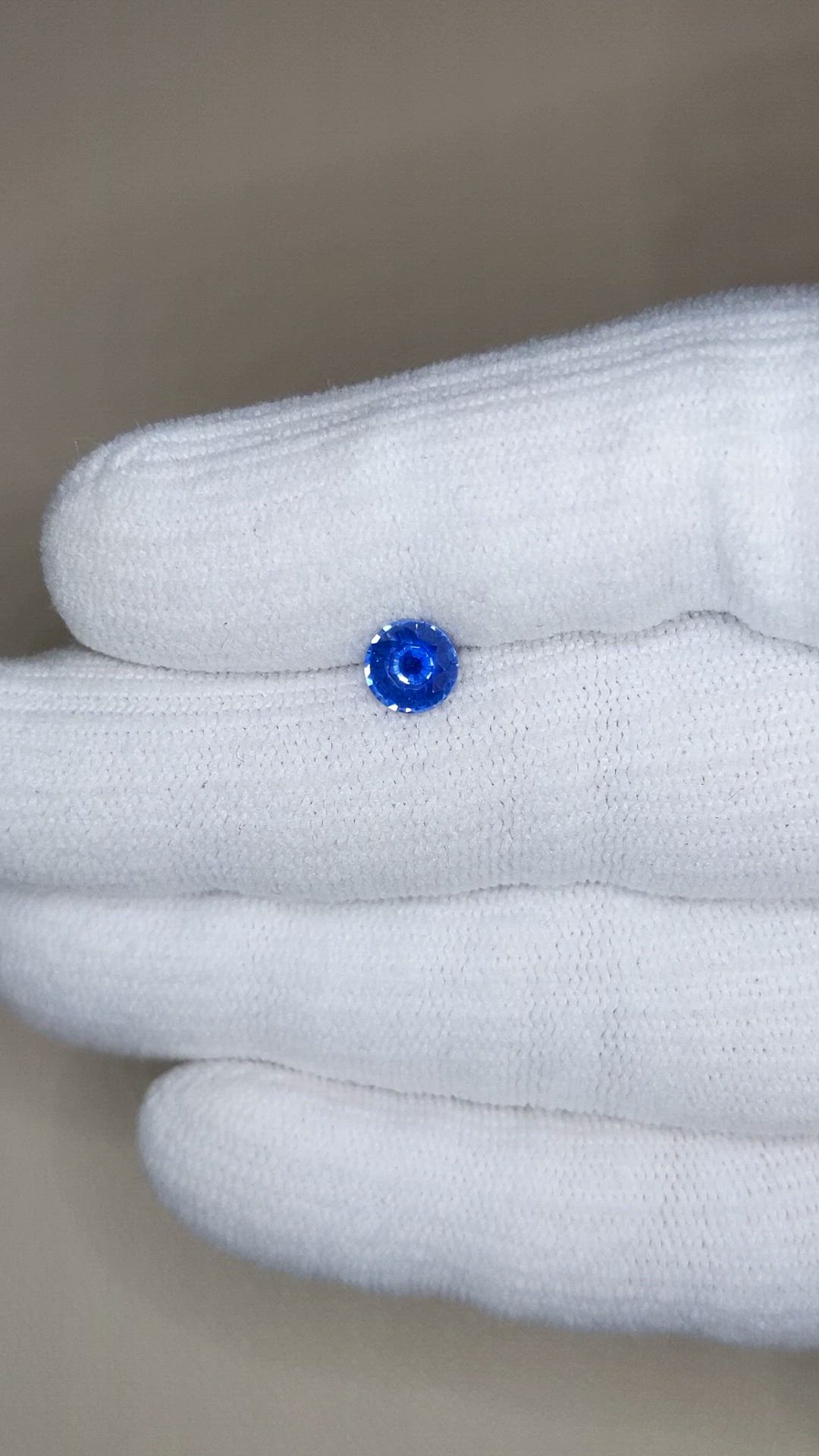 0.73 Ct. Blue Sapphire from Ceylon (Sri Lanka) Size Video