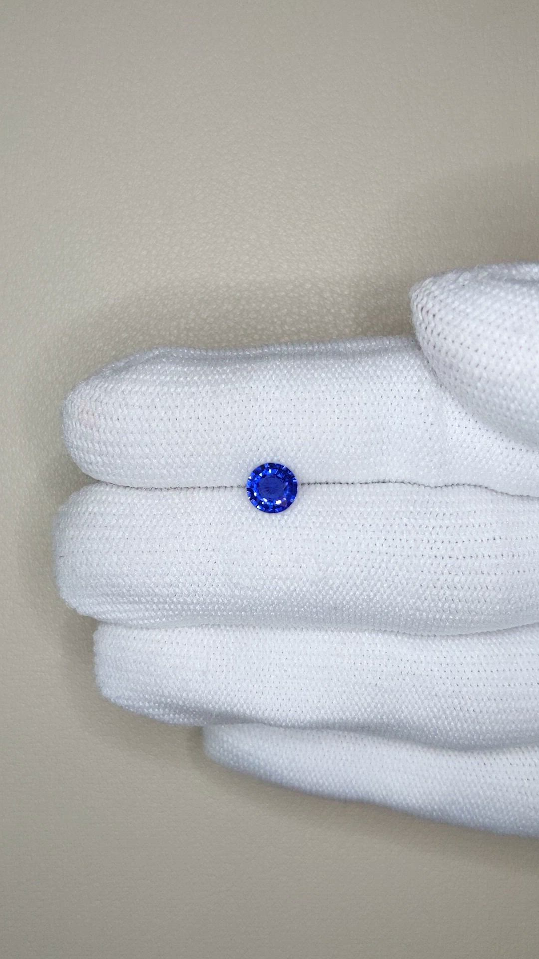 0.90 Ct. Blue Sapphire from Ceylon (Sri Lanka) Size Video