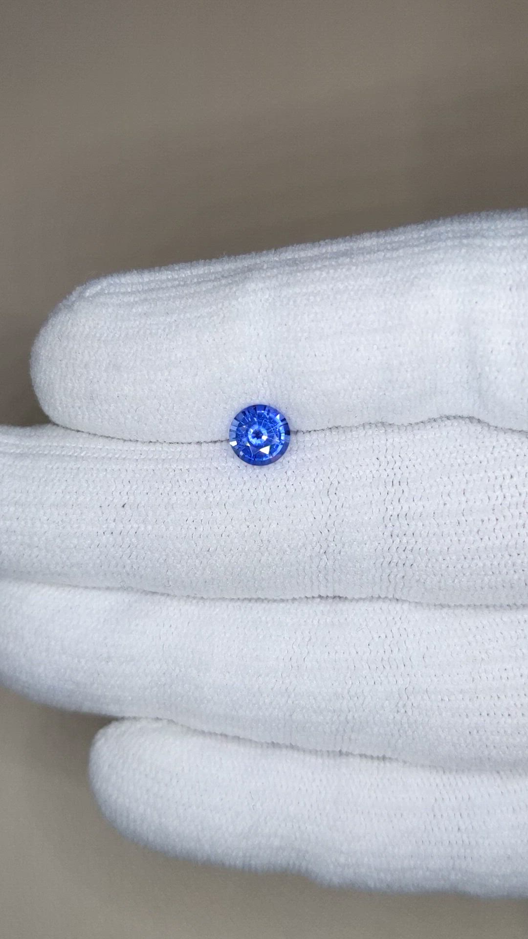 0.93 Ct. Blue Sapphire from Ceylon (Sri Lanka) Size Video