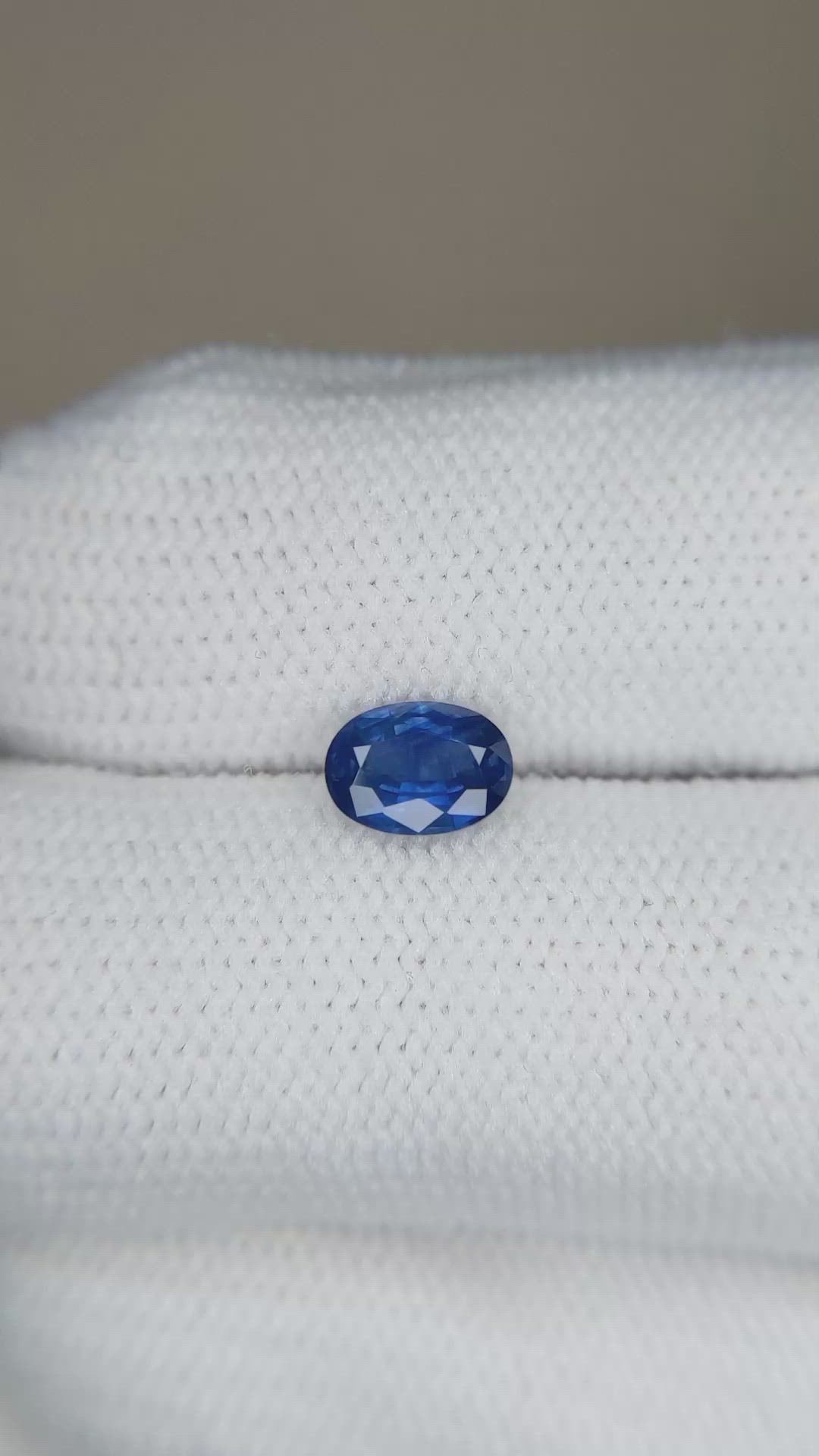 0.78 Ct. Blue Sapphire from Ceylon (Sri Lanka) Size Video