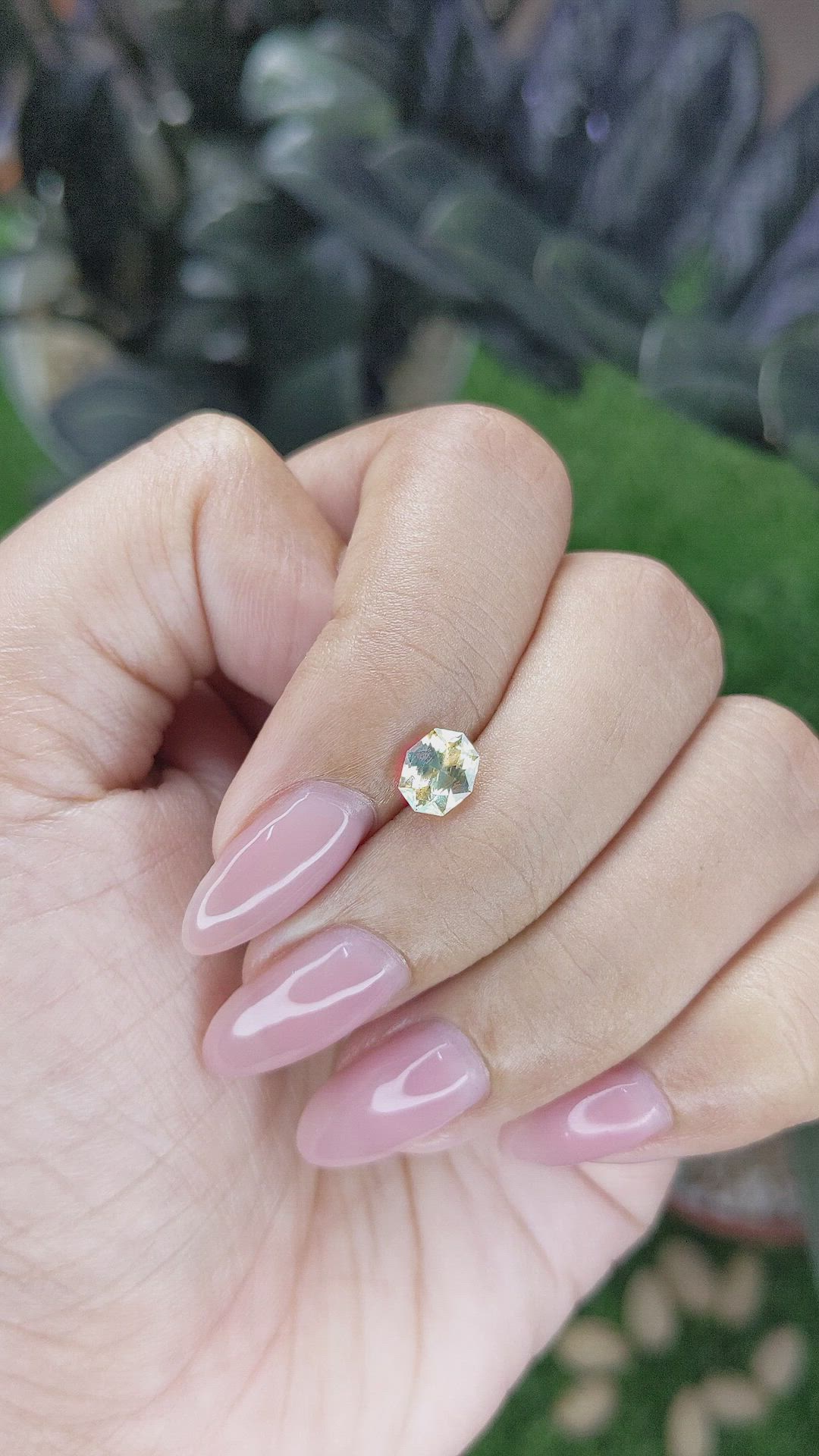 1.06 Ct. Yellow Sapphire from Ceylon (Sri Lanka) Size Video