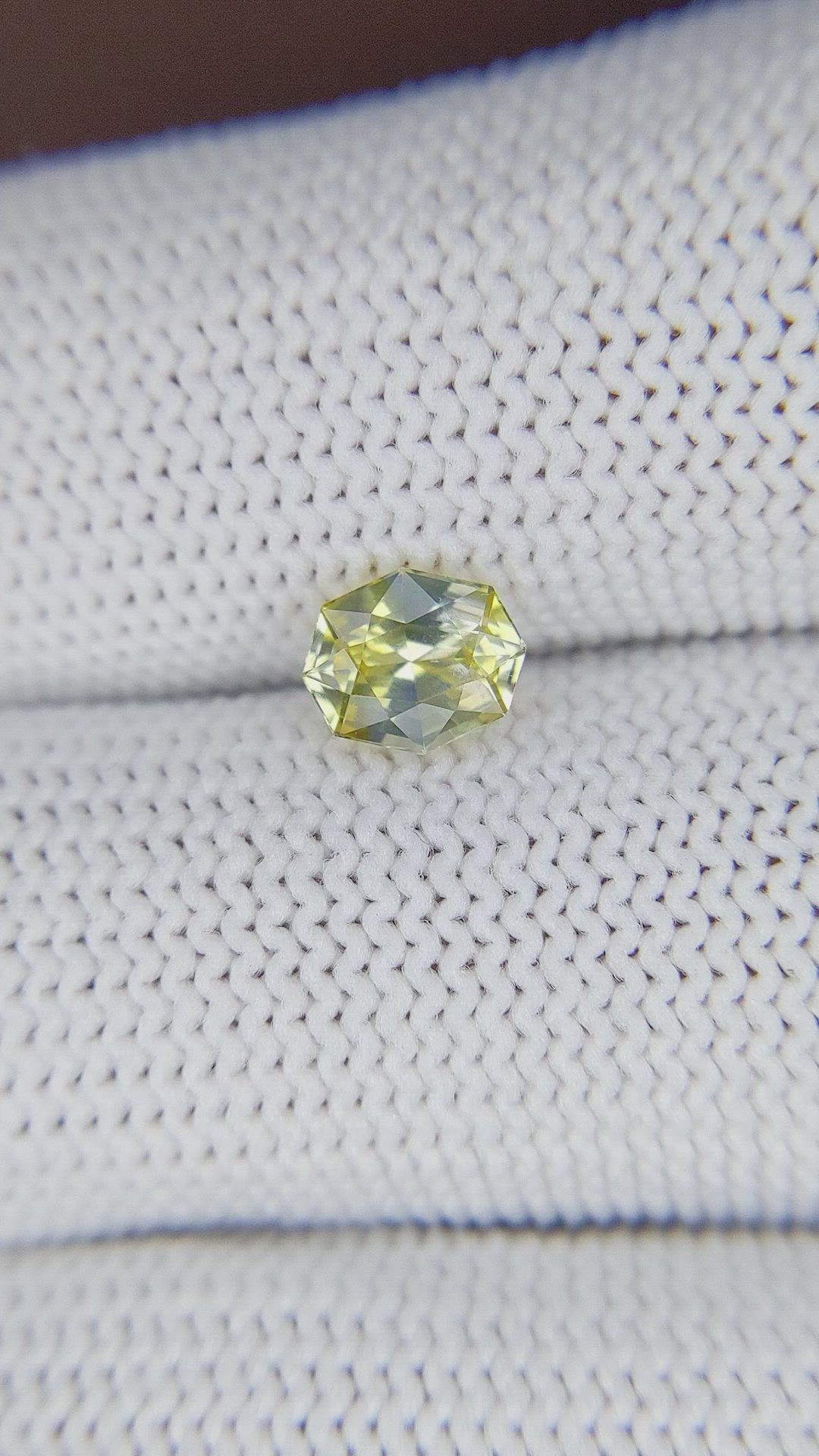 1.06 Ct. Yellow Sapphire from Ceylon (Sri Lanka) Size Video