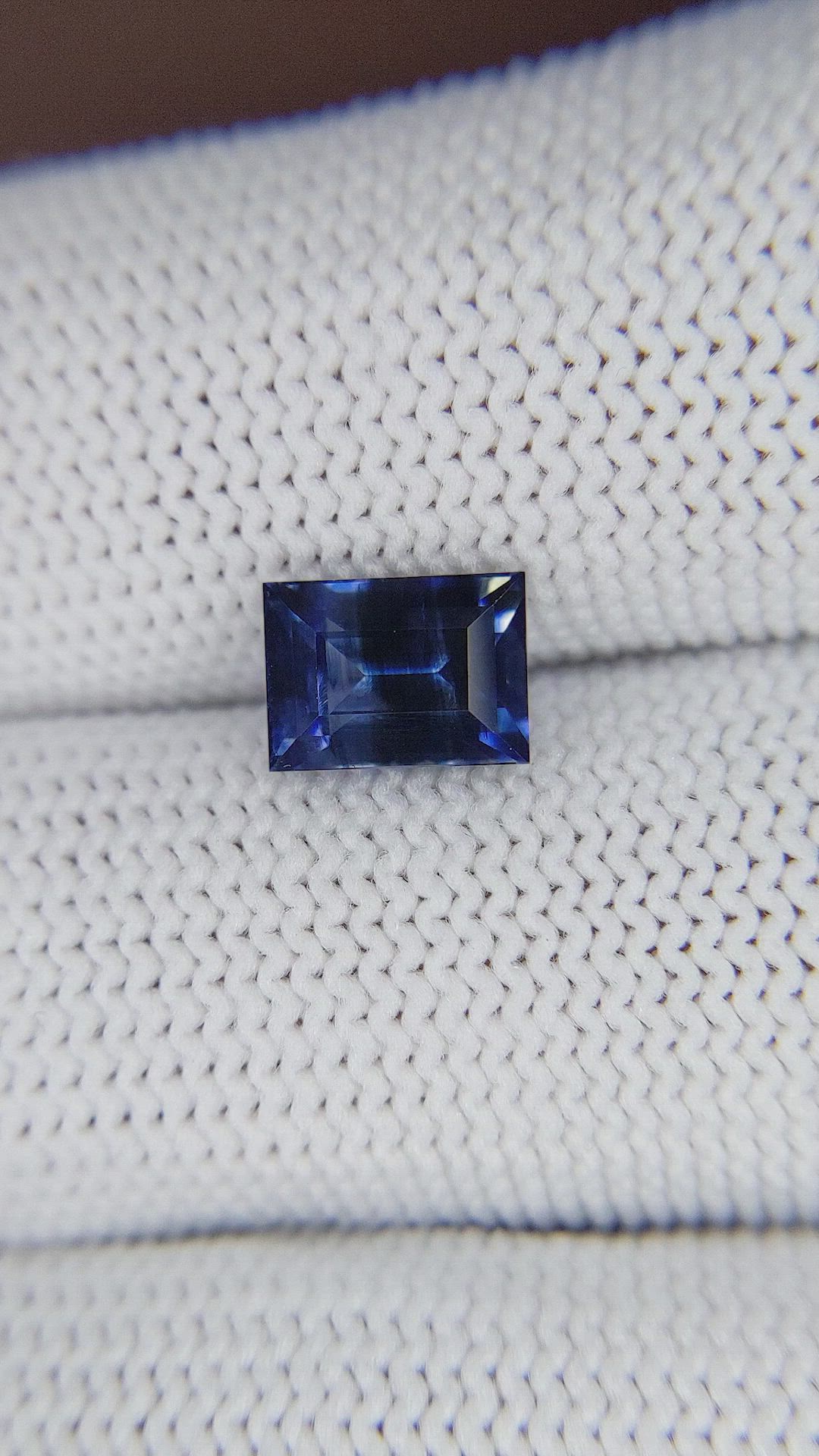 2.09 Ct. Bi Color / Parti Sapphire from Ceylon (Sri Lanka) Size Video