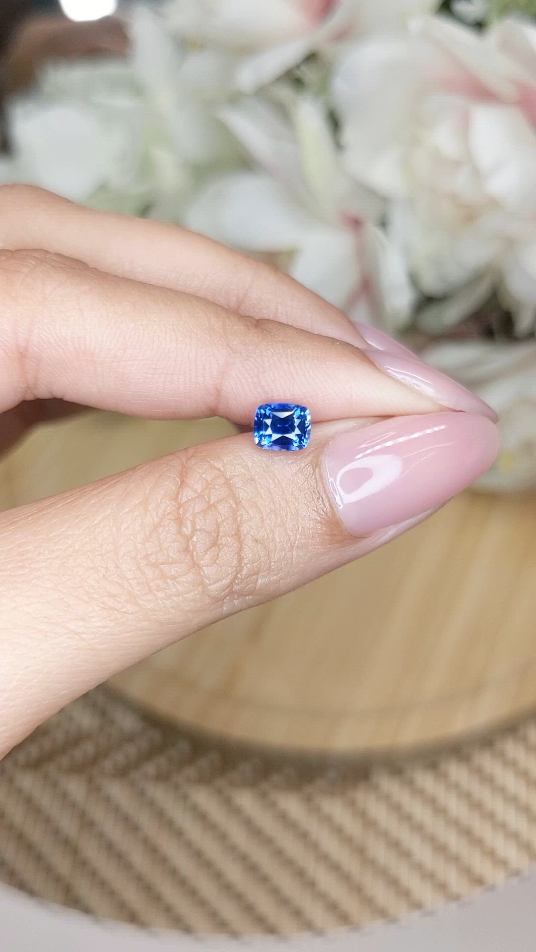 1.07 Ct. Blue Sapphire from Ceylon (Sri Lanka) Size Video