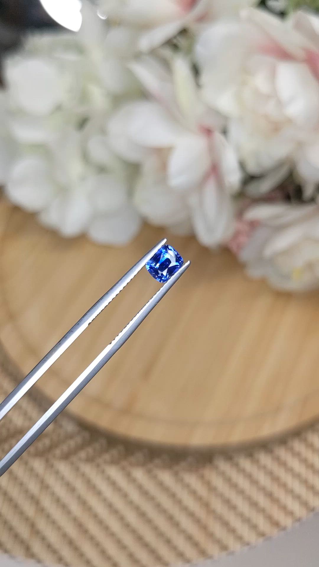 1.07 Ct. Blue Sapphire from Ceylon (Sri Lanka) Size Video