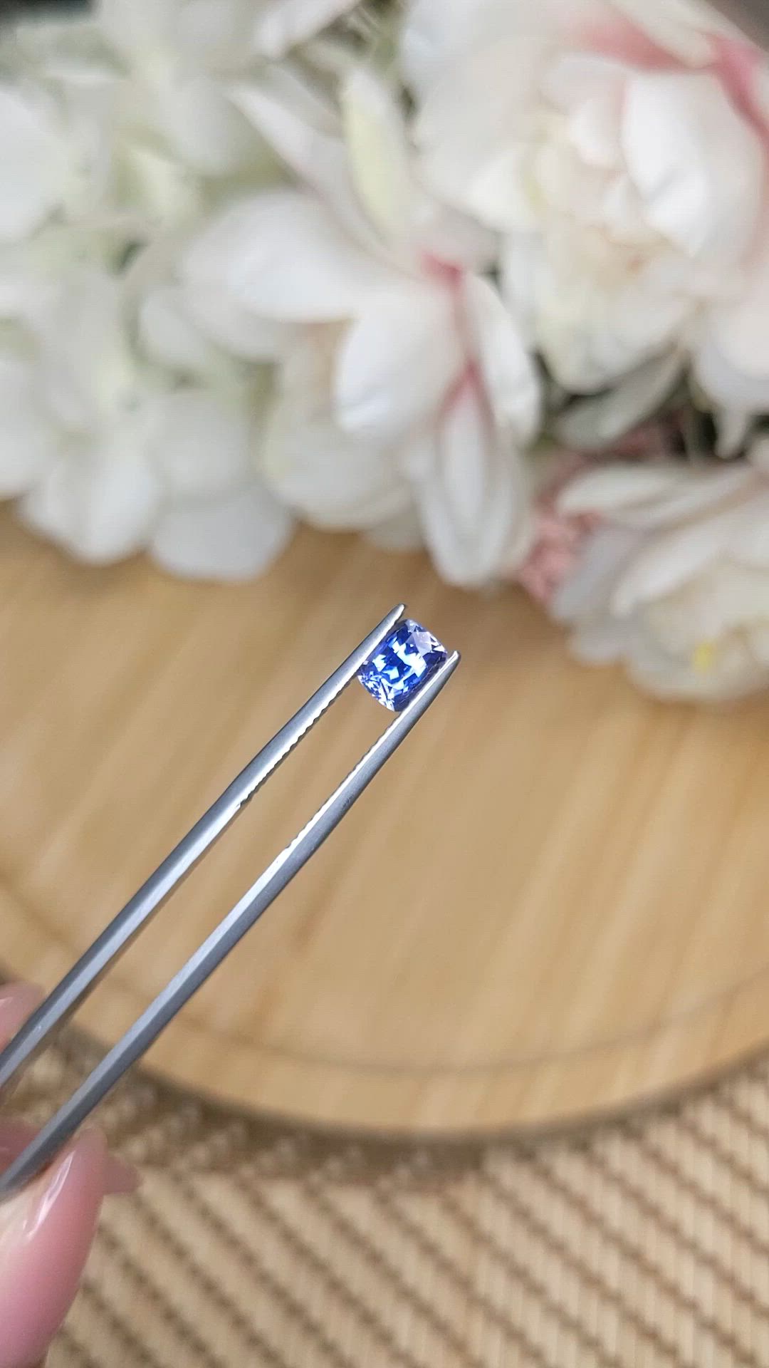 0.97 Ct. Blue Sapphire from Ceylon (Sri Lanka) Size Video