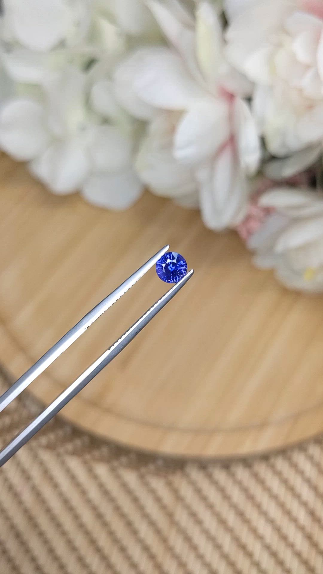 0.65 Ct. Color Change Sapphire from Ceylon (Sri Lanka) Size Video