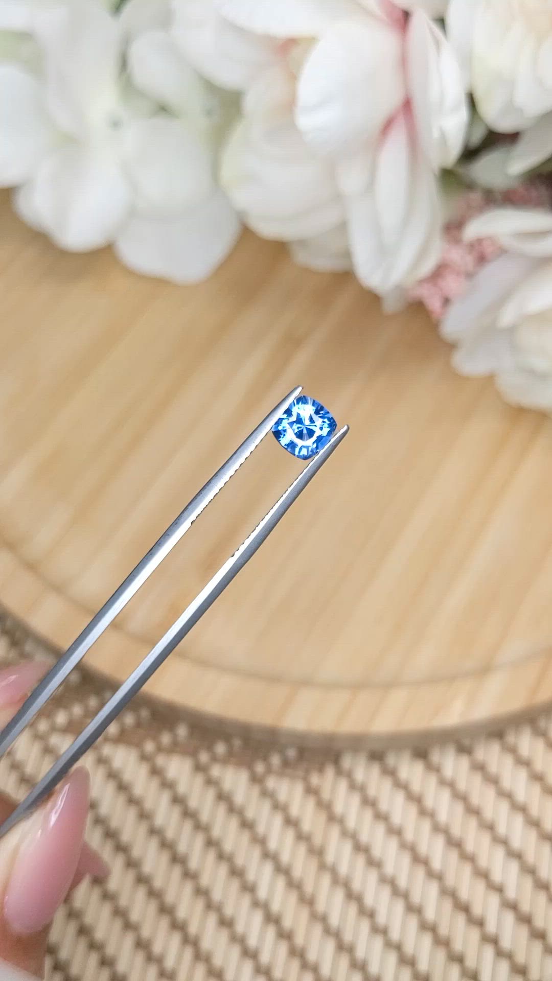 1.06 Ct. Blue Sapphire from Ceylon (Sri Lanka) Size Video