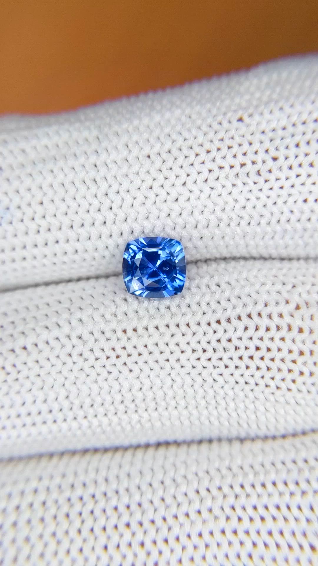 1.06 Ct. Blue Sapphire from Ceylon (Sri Lanka) Size Video