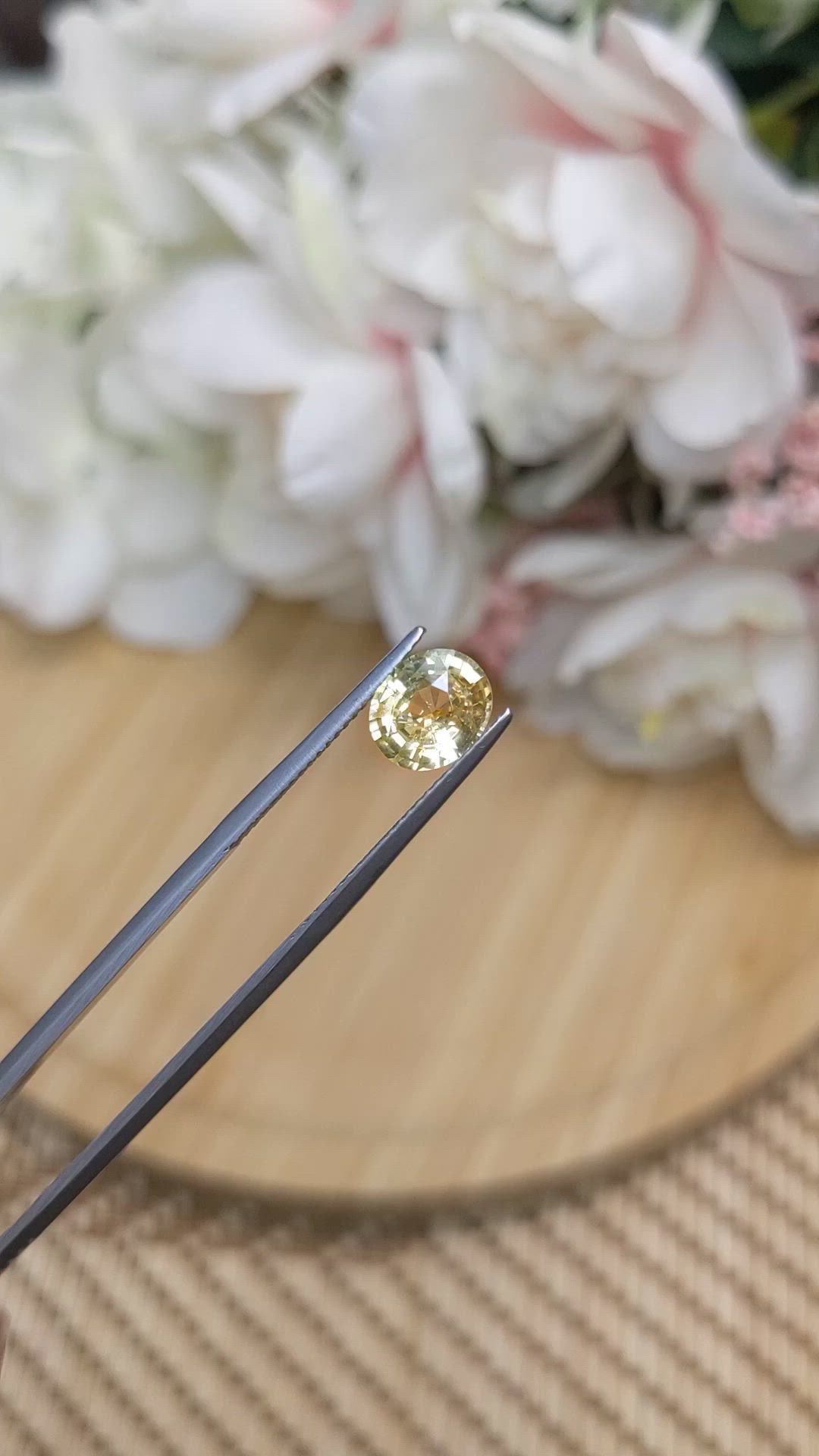 2.03 Ct. Yellow Sapphire from Ceylon (Sri Lanka) Size Video
