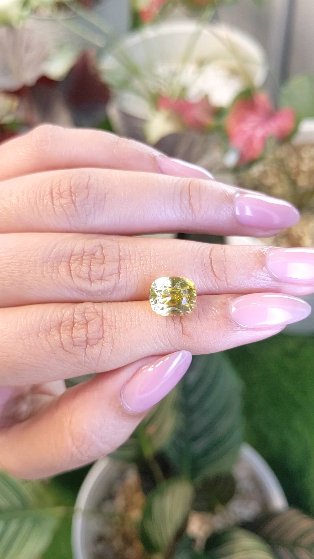 6.04 Ct. Yellow Sapphire from Ceylon (Sri Lanka) Size Video