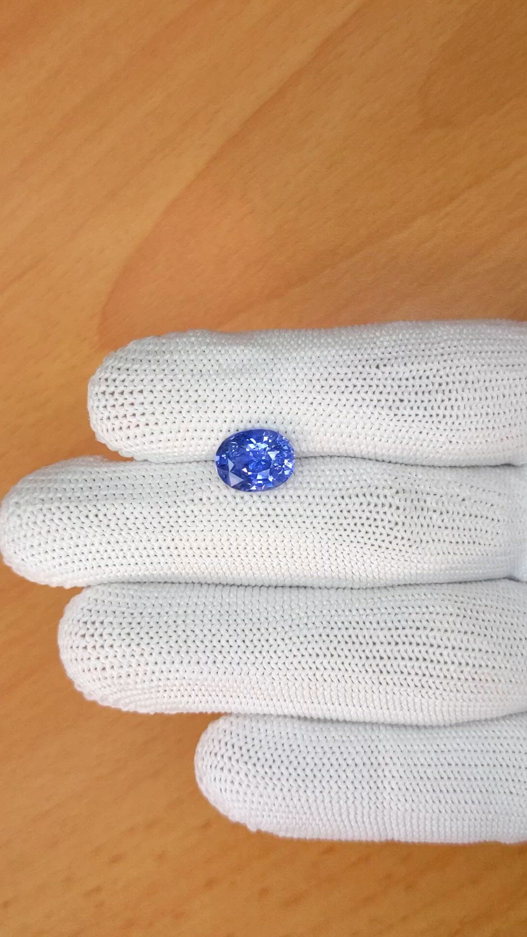 3.51 Ct. Blue Sapphire from Ceylon (Sri Lanka) Size Video