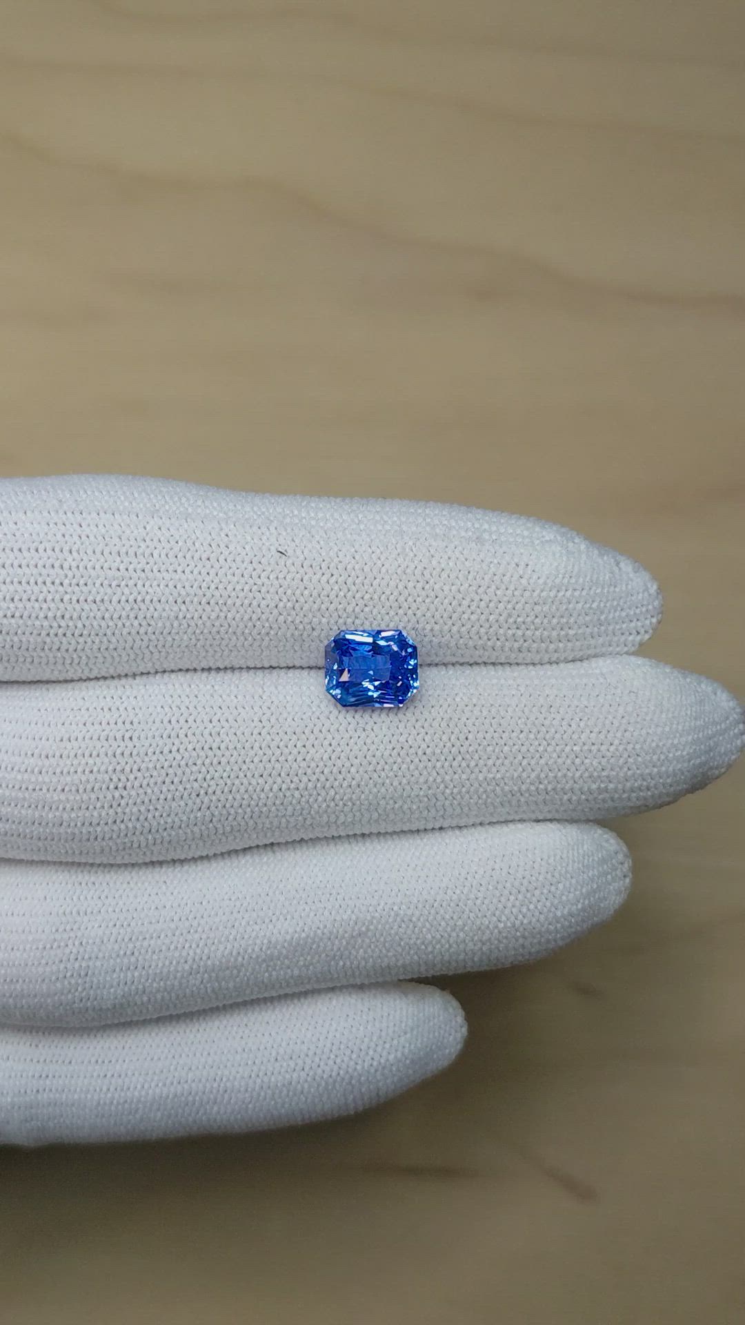 2.80 Ct. Blue Sapphire from Ceylon (Sri Lanka) Size Video