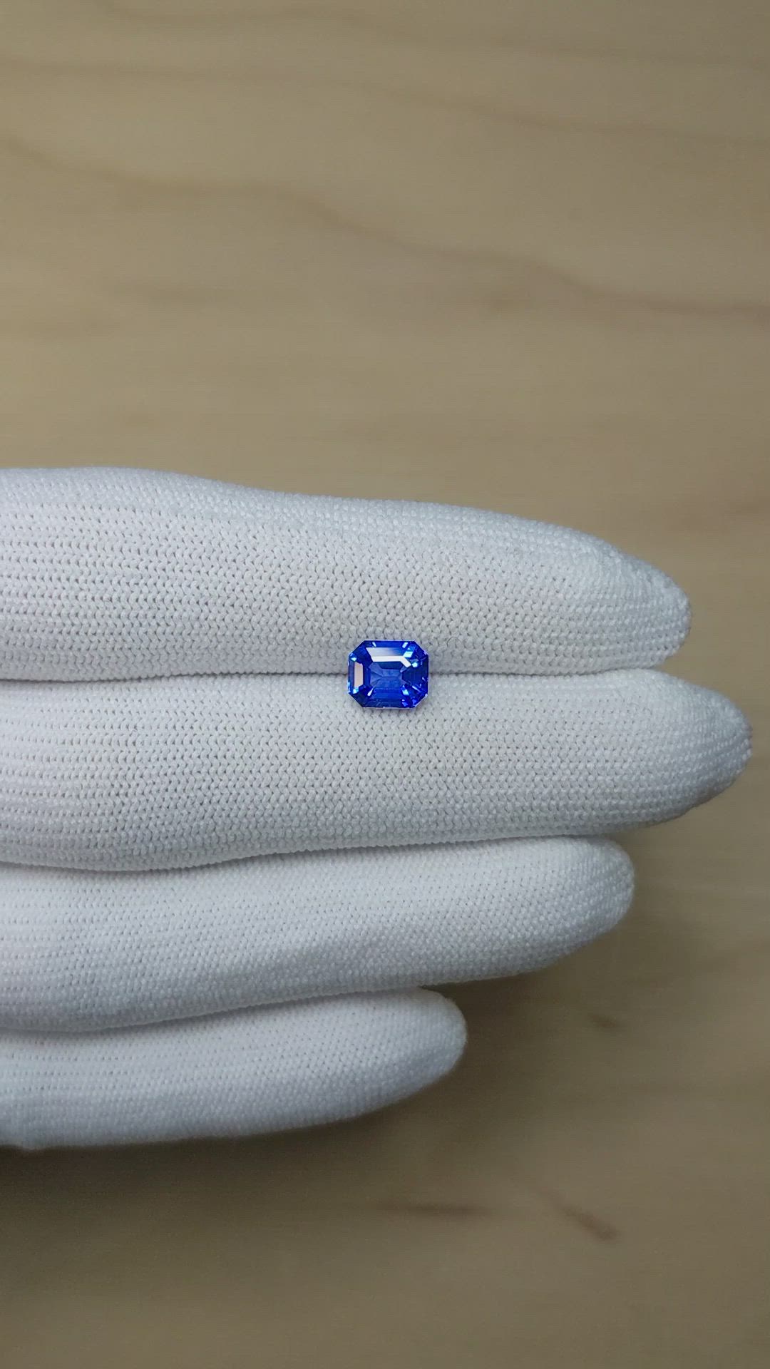 1.54 Ct. Blue Sapphire from Ceylon (Sri Lanka) Size Video