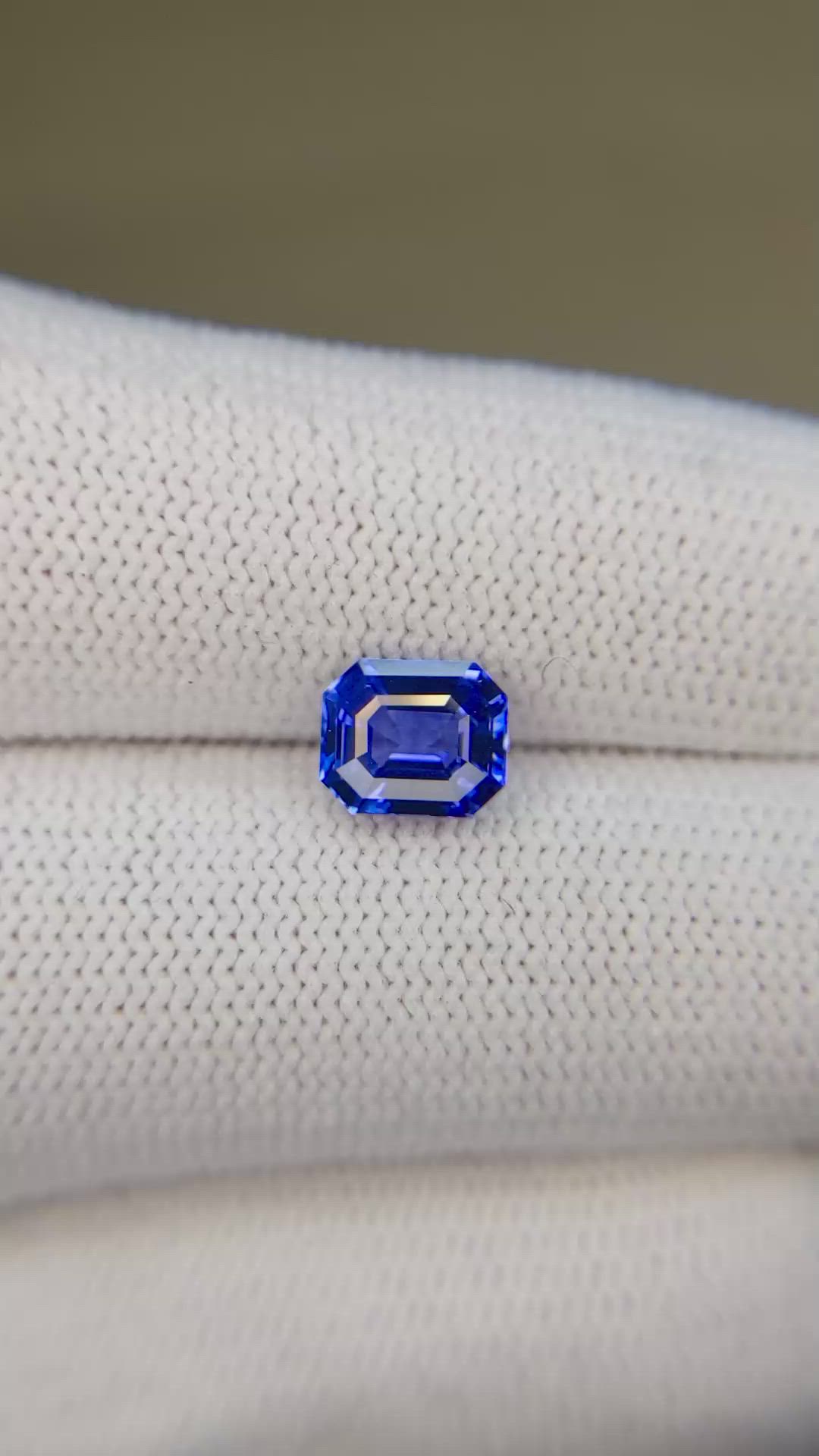 1.54 Ct. Blue Sapphire from Ceylon (Sri Lanka) Size Video