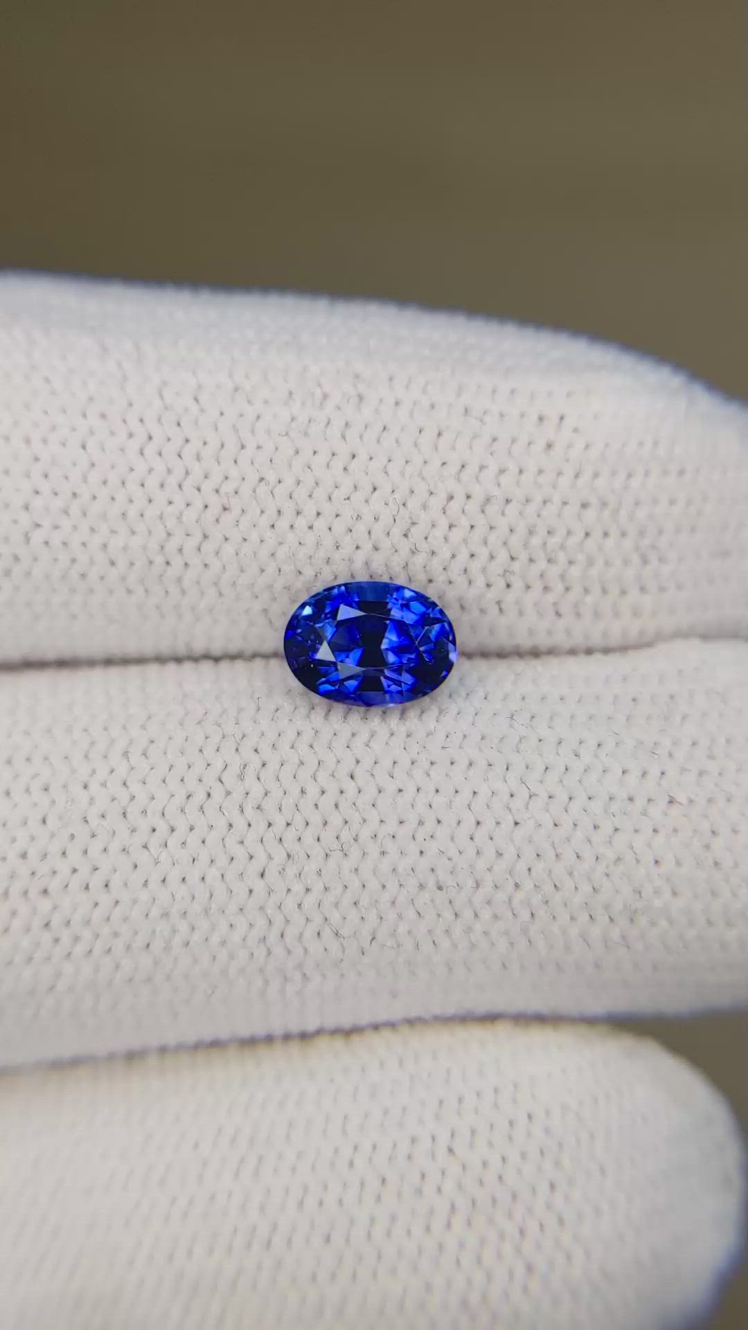 1.11 Ct. Blue Sapphire from Ceylon (Sri Lanka) Size Video