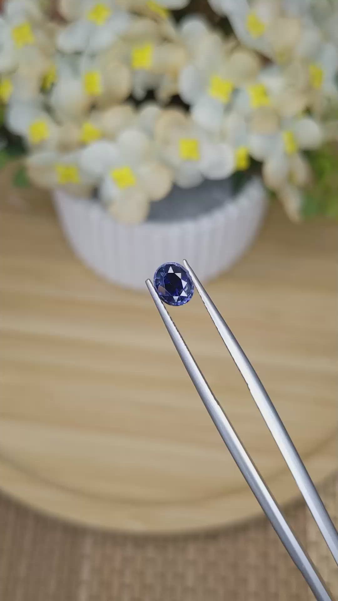 1.00 Ct. Blue Sapphire from Ceylon (Sri Lanka) Size Video