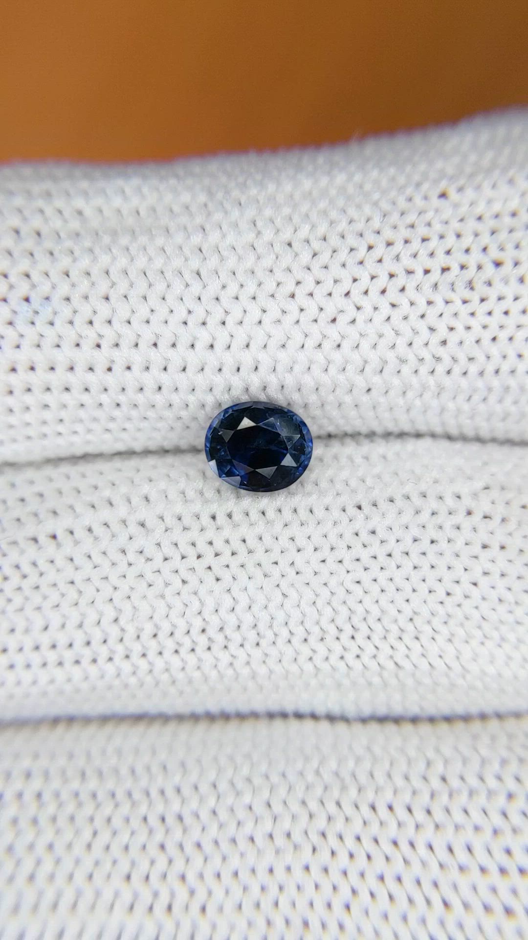 1.00 Ct. Blue Sapphire from Ceylon (Sri Lanka) Size Video