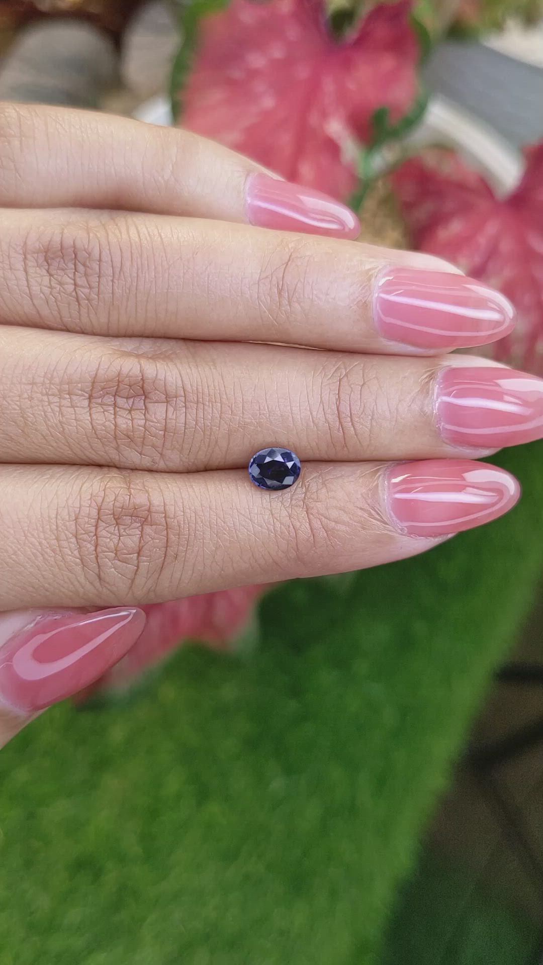 1.00 Ct. Blue Sapphire from Ceylon (Sri Lanka) Size Video