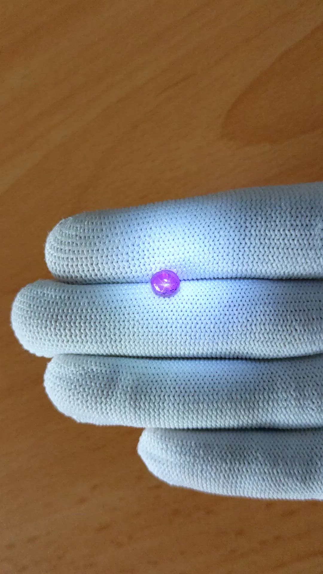 1.30 Ct. Pinkish Purple Star Sapphire from Ceylon (Sri Lanka) Size Video