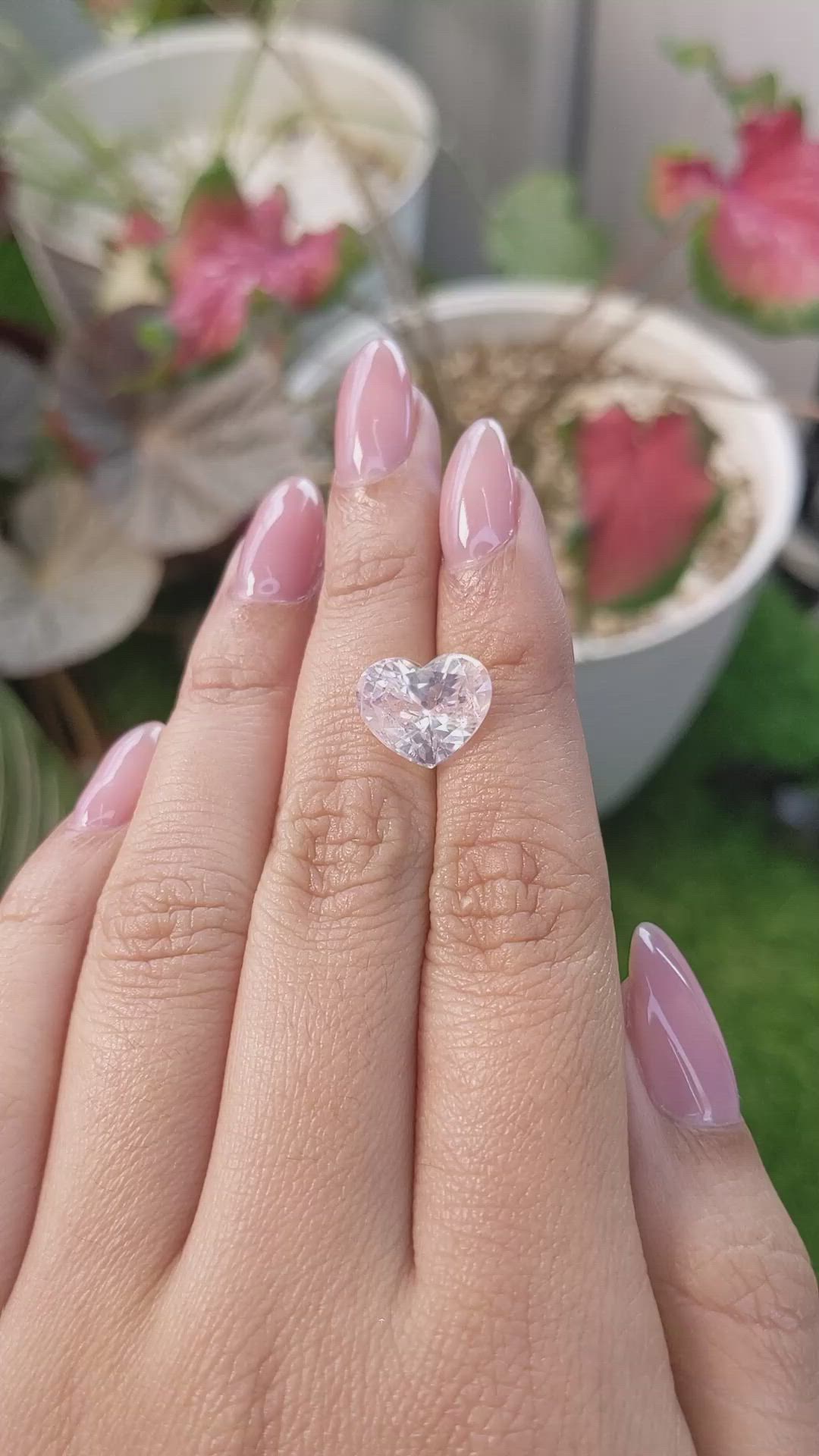 6.27 Ct. Peach Sapphire from Ceylon (Sri Lanka) Size Video