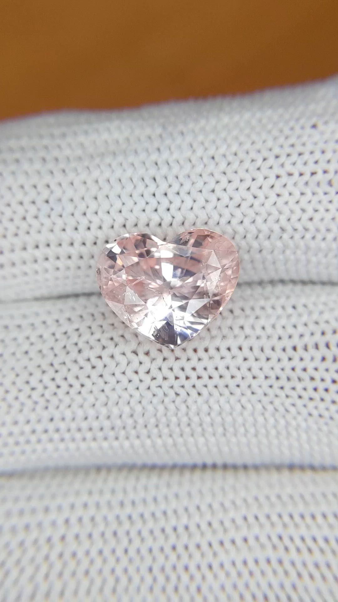 6.27 Ct. Peach Sapphire from Ceylon (Sri Lanka) Size Video