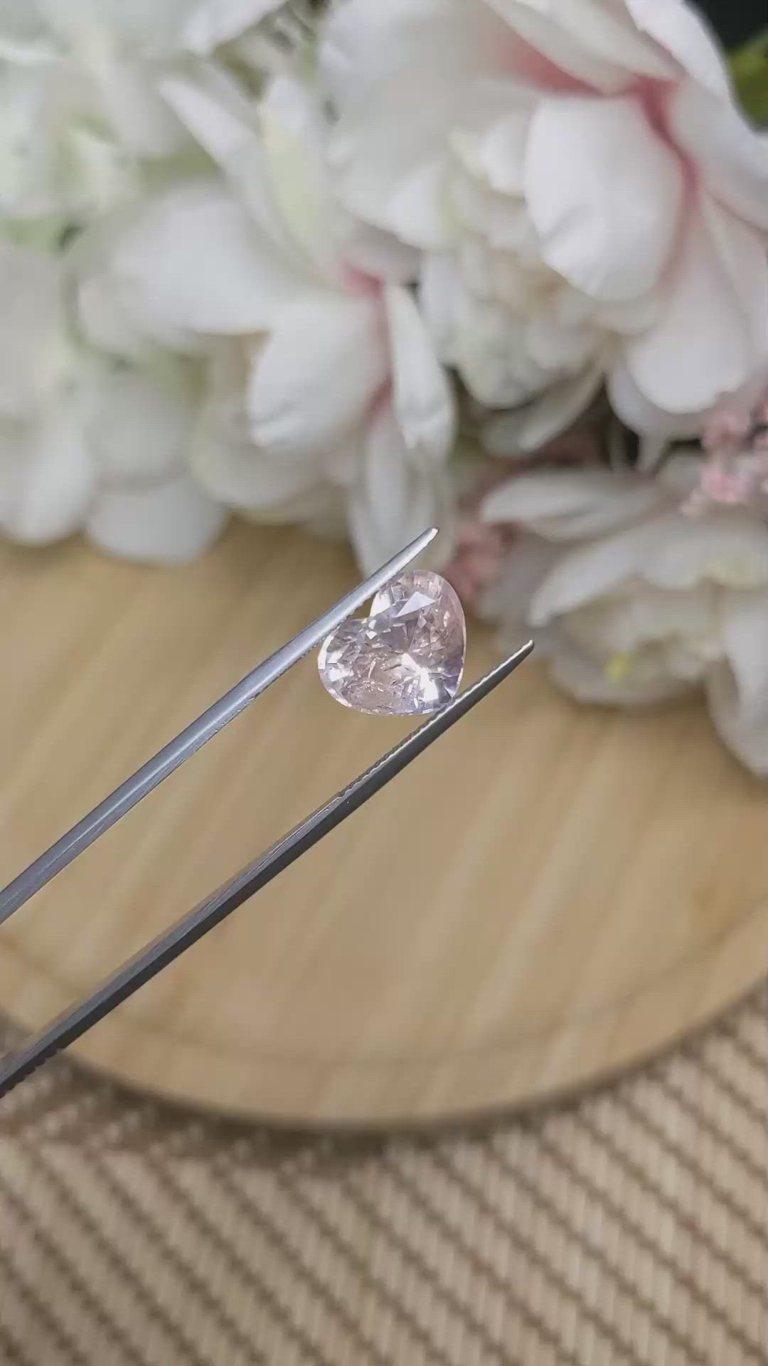 6.27 Ct. Peach Sapphire from Ceylon (Sri Lanka) Size Video