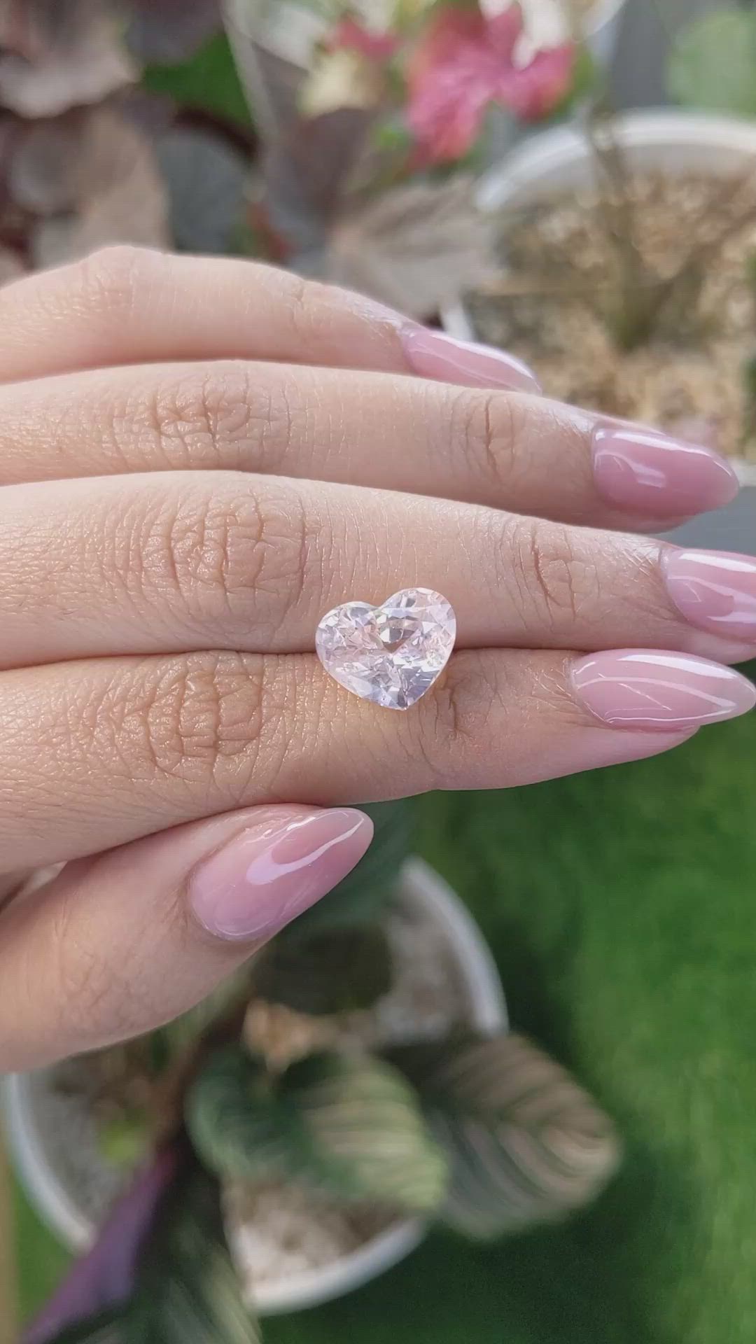 6.27 Ct. Peach Sapphire from Ceylon (Sri Lanka) Size Video