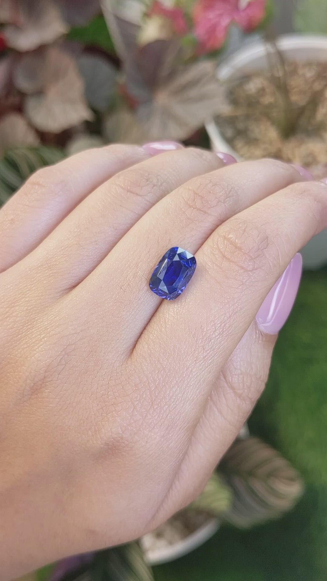 5.32 Ct. Blue Sapphire from Ceylon (Sri Lanka) Size Video