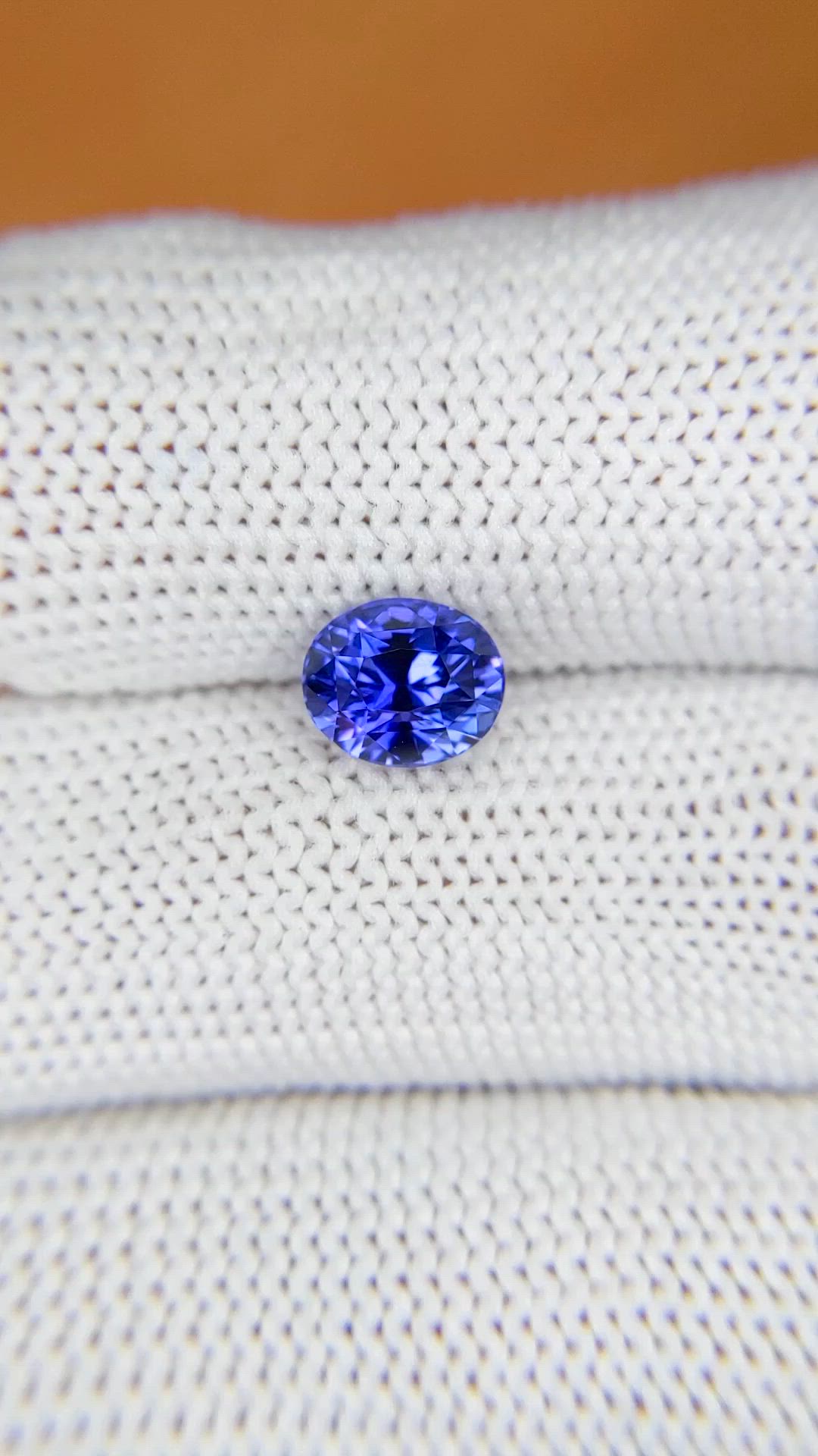 1.72 Ct. Blue Sapphire from Ceylon (Sri Lanka) Size Video