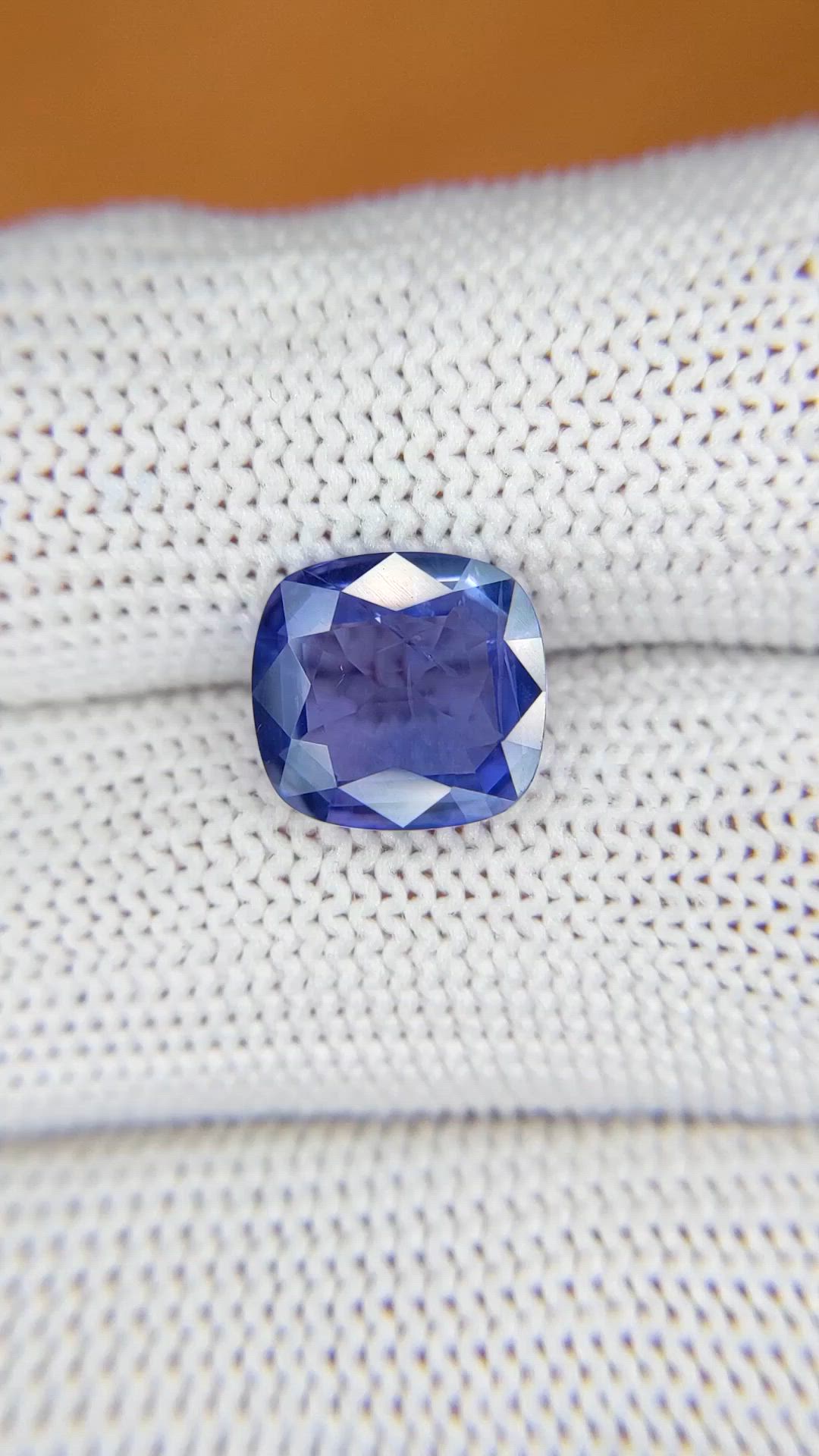 3.62 Ct. Color Change Sapphire from Ceylon (Sri Lanka) Size Video
