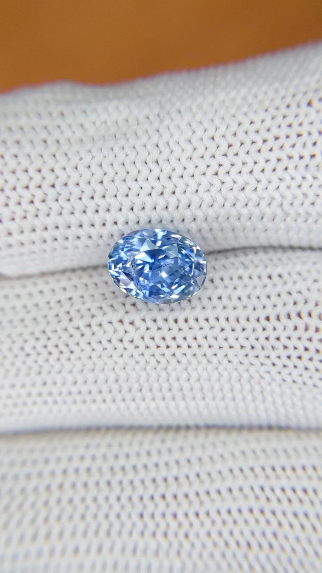 3.15 Ct. Blue Sapphire from Ceylon (Sri Lanka) Size Video