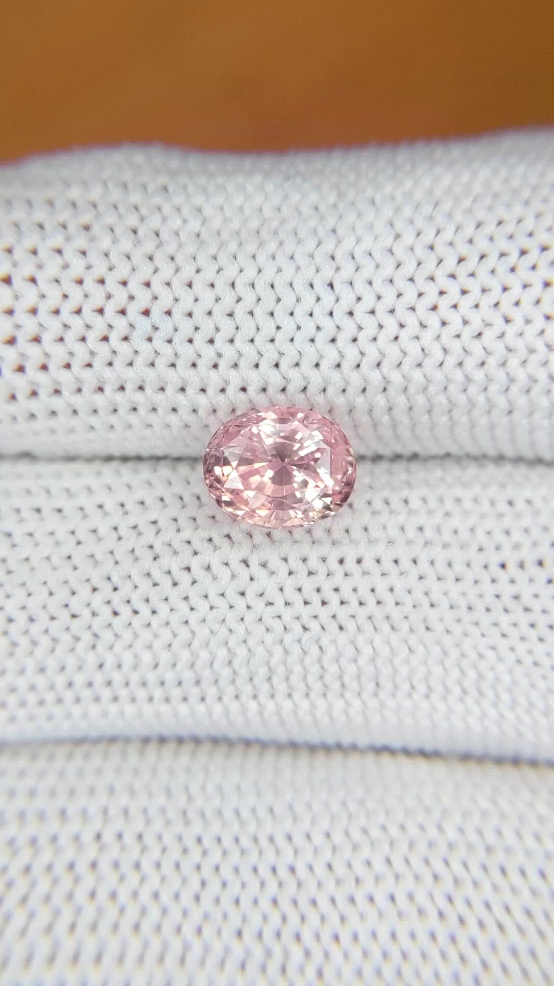 2.74 Ct. Padparadscha Sapphire from Ceylon (Sri Lanka) Size Video