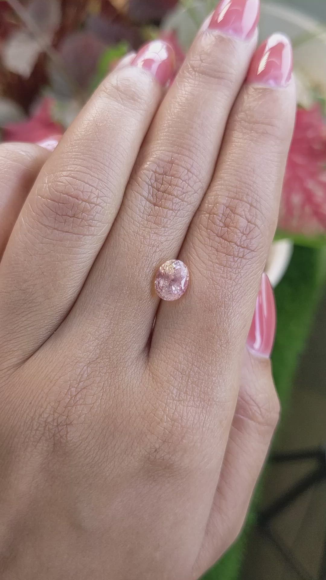 2.74 Ct. Padparadscha Sapphire from Ceylon (Sri Lanka) Size Video
