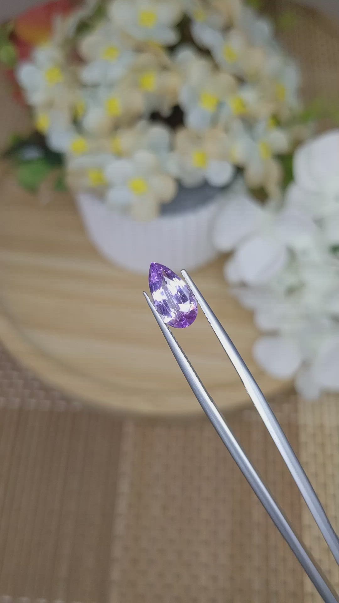 2.25 Ct. Pinkish Purple Sapphire from Ceylon (Sri Lanka) Size Video