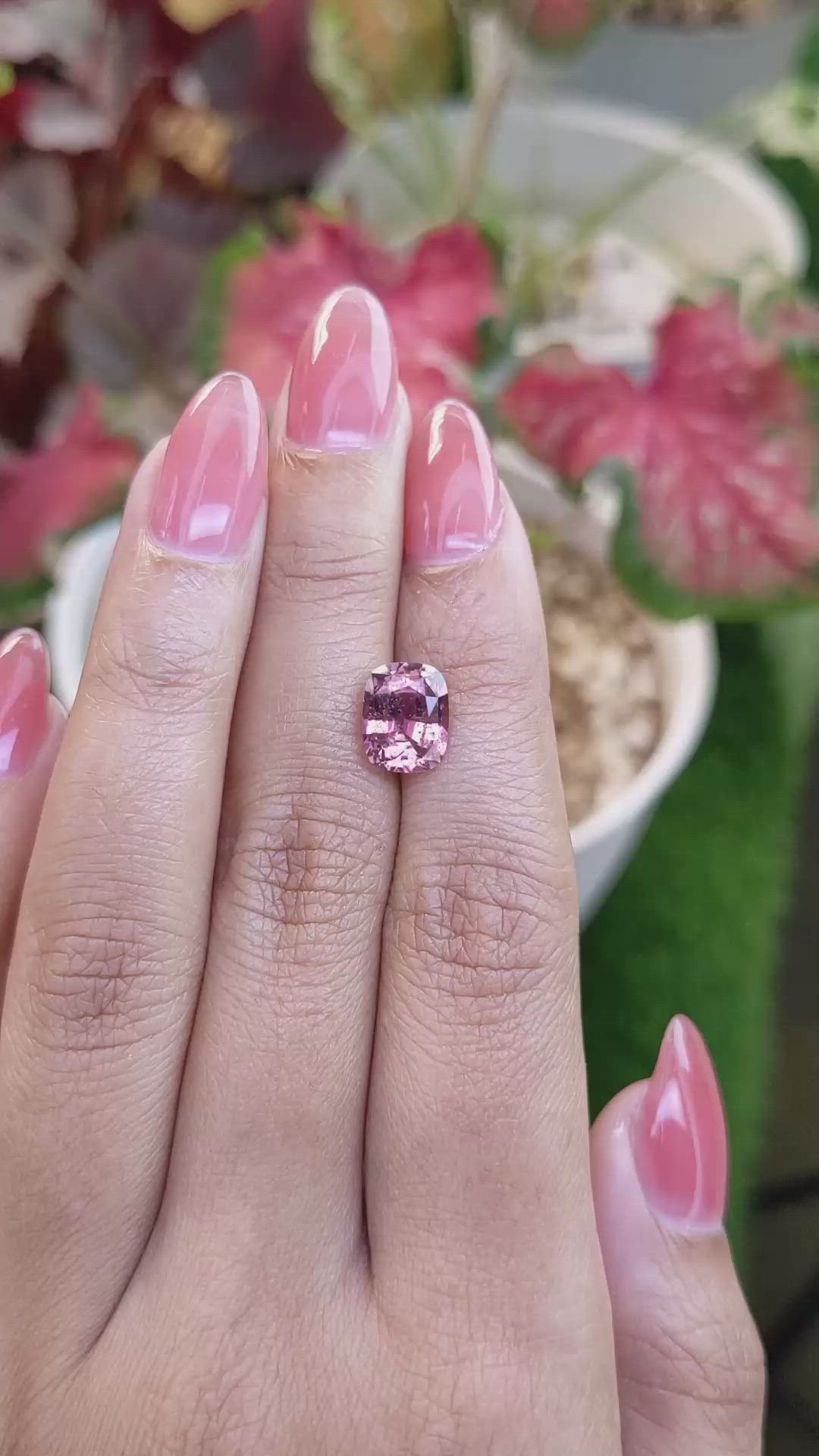 3.06 Ct. Purplish Pink Sapphire from Ceylon (Sri Lanka) Size Video