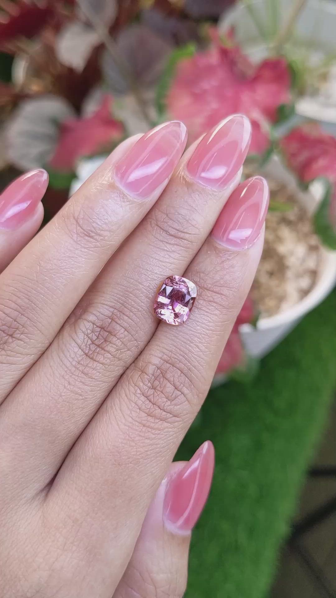3.06 Ct. Purplish Pink Sapphire from Ceylon (Sri Lanka) Size Video